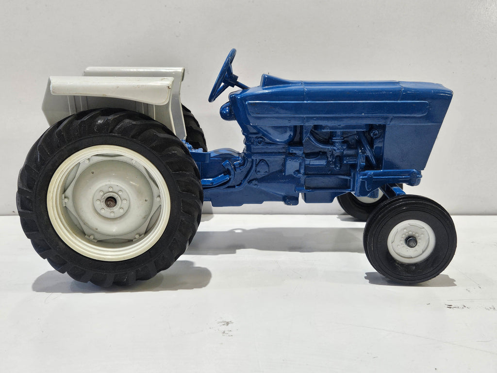 Vintage Ford Farm Tractor Diecast Model Toy Agricultural Collectible Display Piece