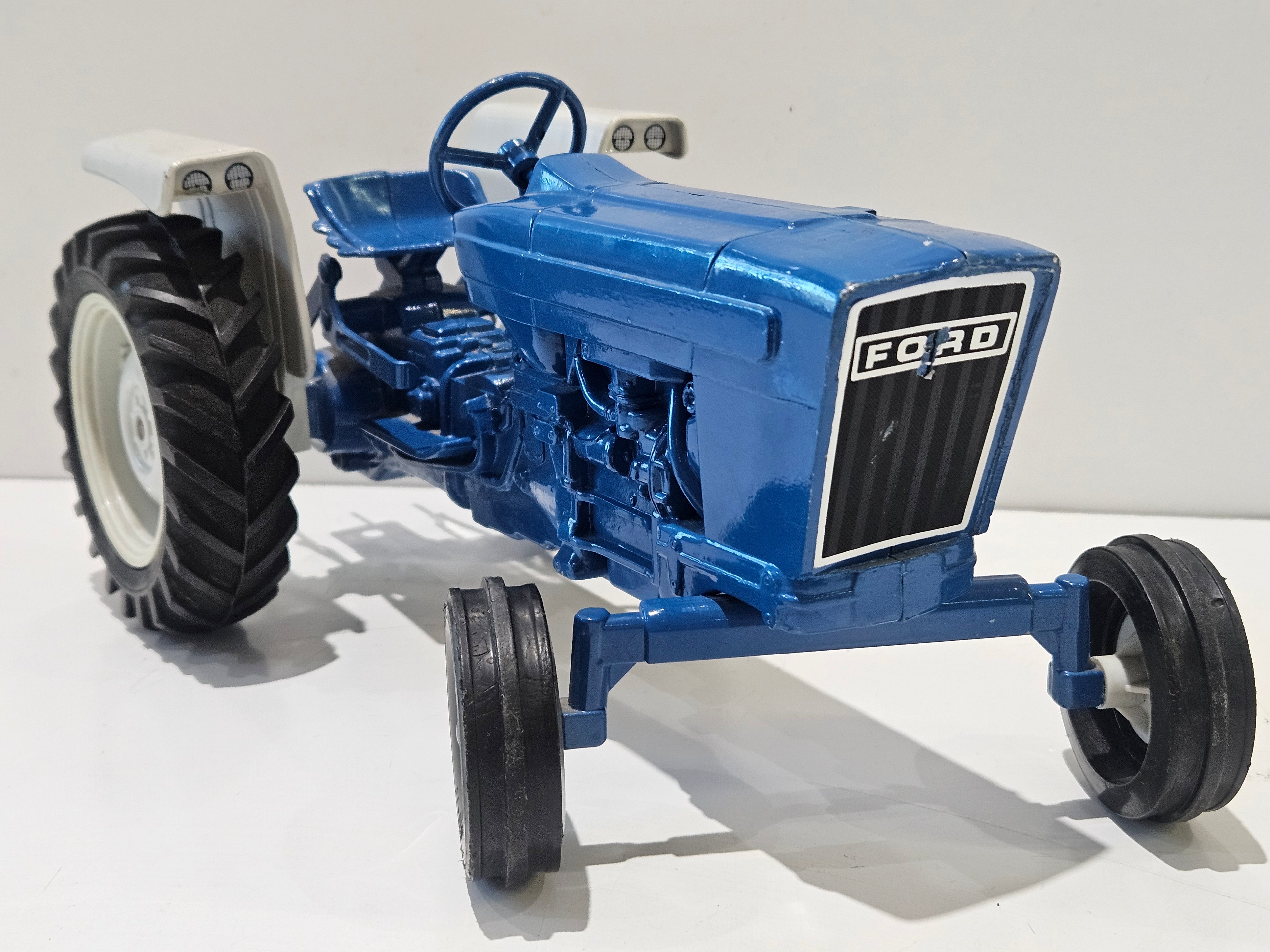 Vintage Ford Farm Tractor Diecast Model Toy Agricultural Collectible Display Piece