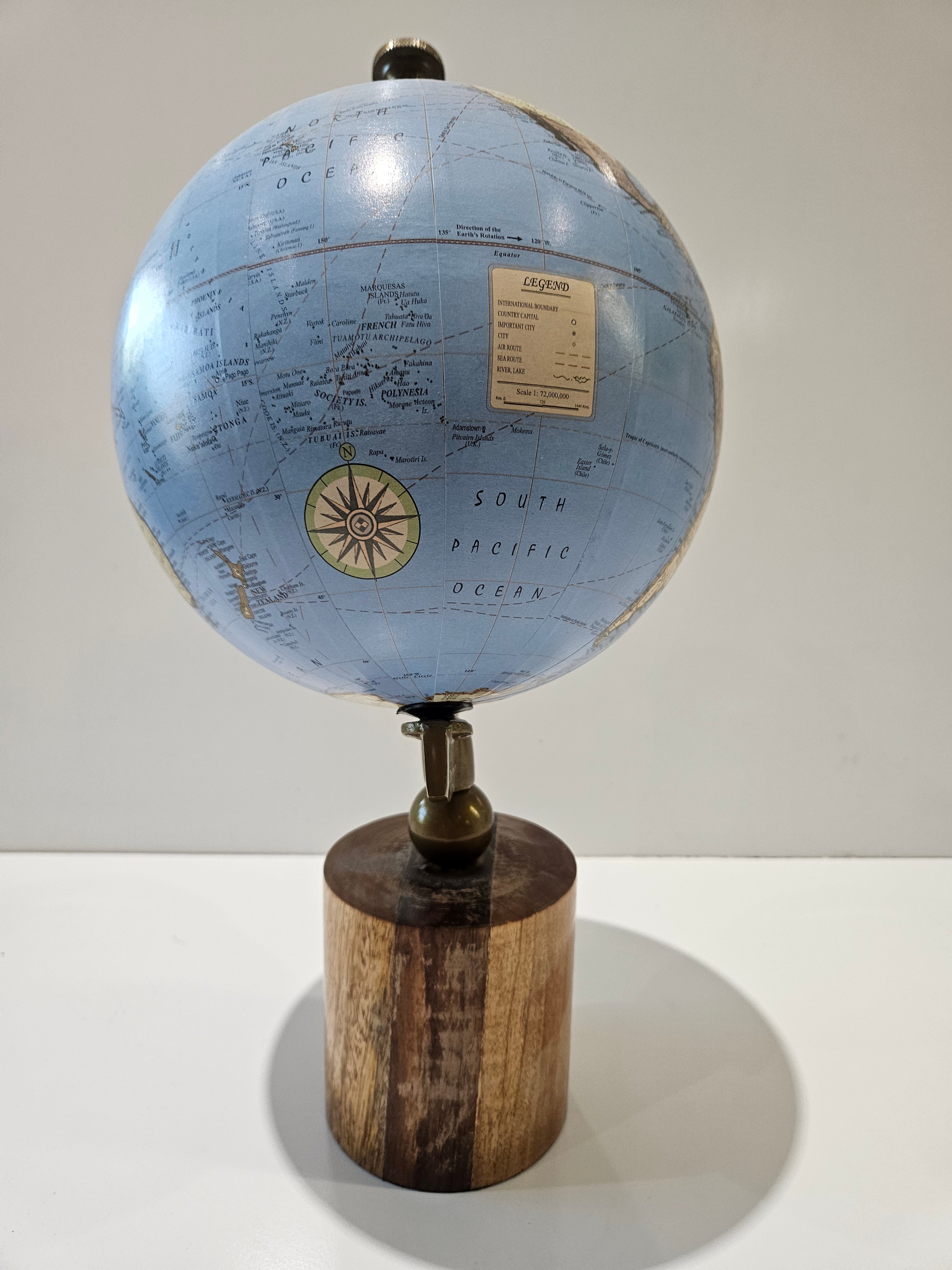Vintage Style Desktop World Globe With Wood Base Brass Tone Meridian Office Decor
