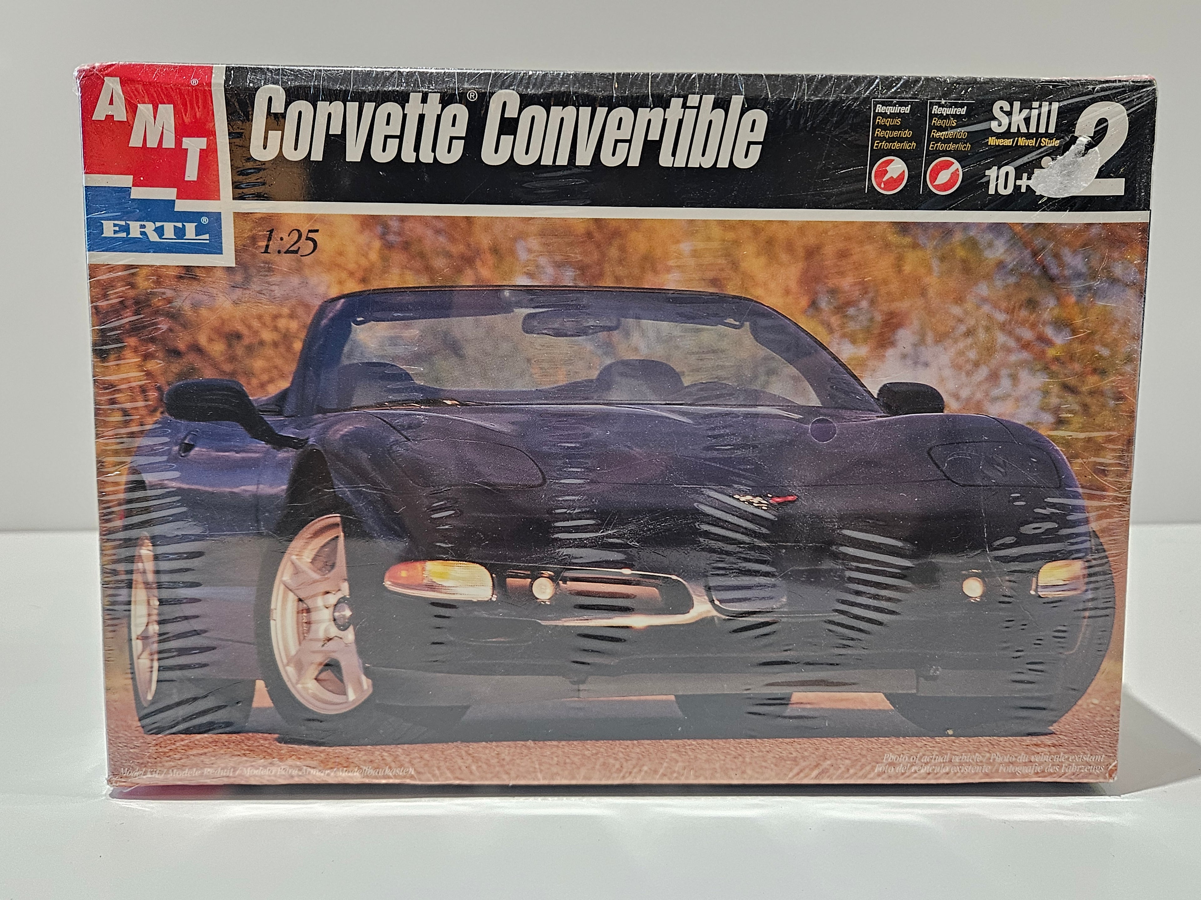 AMT ERTL 1:25 Chevrolet Corvette Convertible Plastic Model Kit Sealed Skill 2