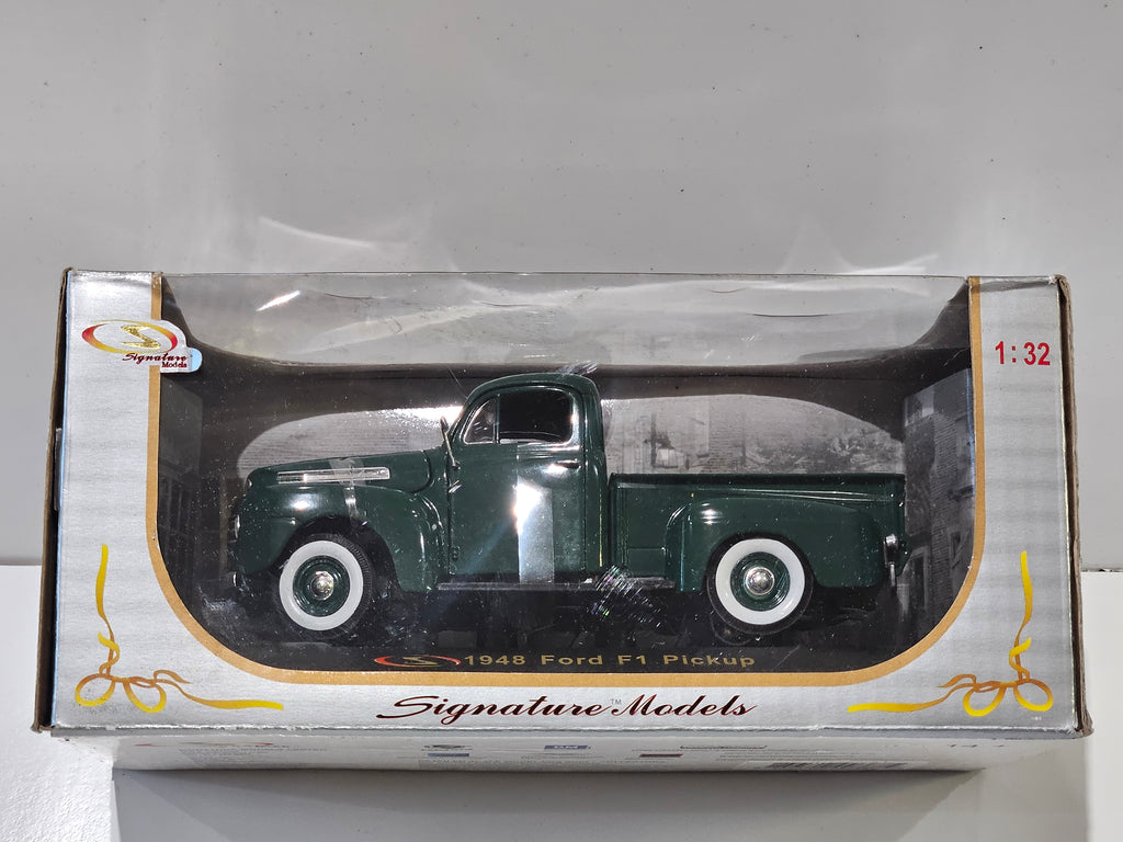 Vintage Signature Models 1948 Ford F1 Pickup 1:32 Diecast Truck Green Display Model