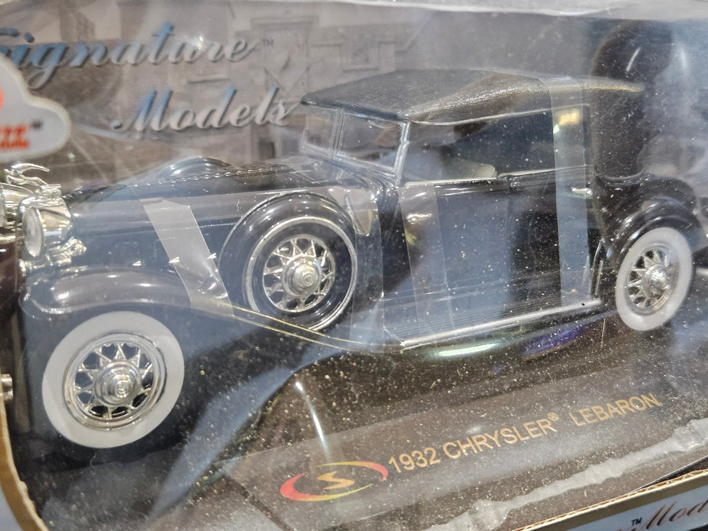 Vintage Signature Models 1932 Chrysler LeBaron 1:32 Diecast Car Black Boxed
