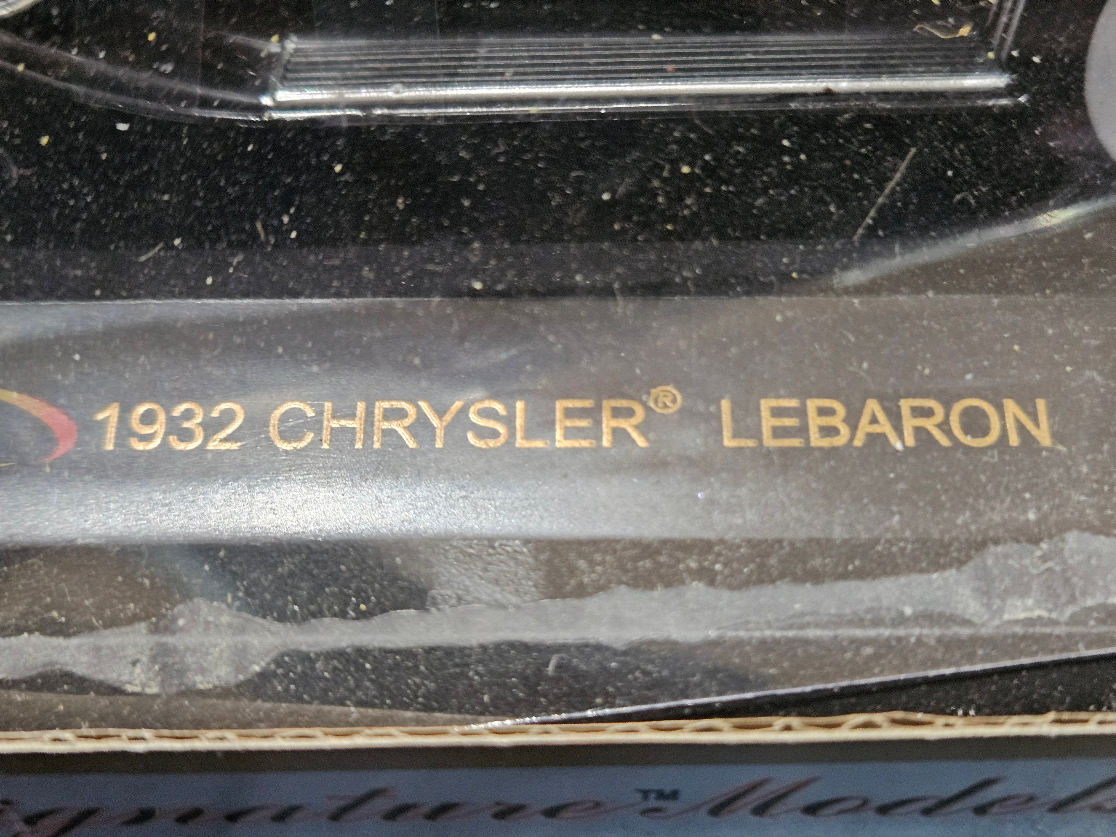 Vintage Signature Models 1932 Chrysler LeBaron 1:32 Diecast Car Black Boxed