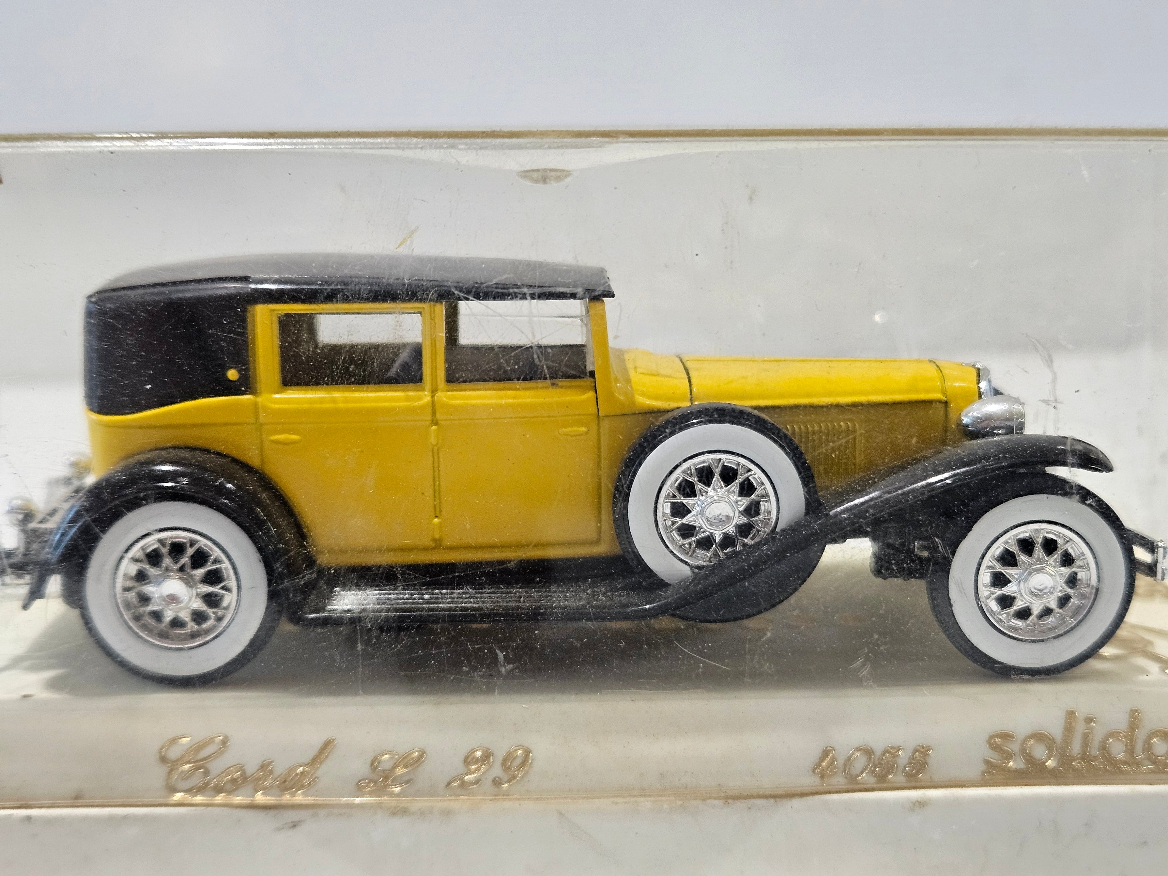 Vintage Solido Age D'Or Cord L-29 Diecast Model Car No. 4018 Yellow & Black Display Case
