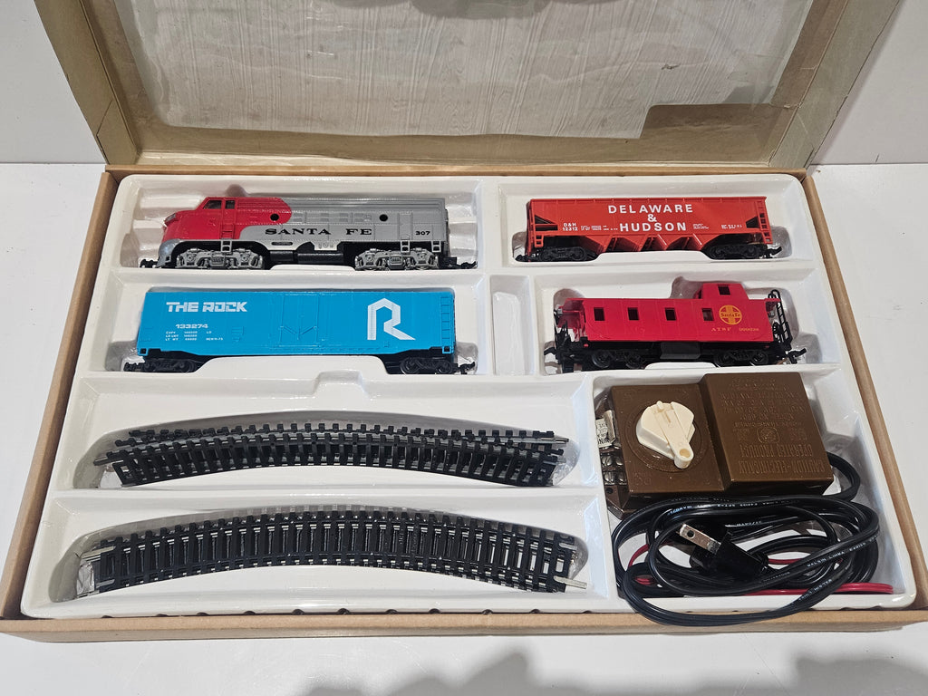 Vintage Bachmann Diesel Hustler HO Electric Train Set Santa Fe Ready To Run Boxed