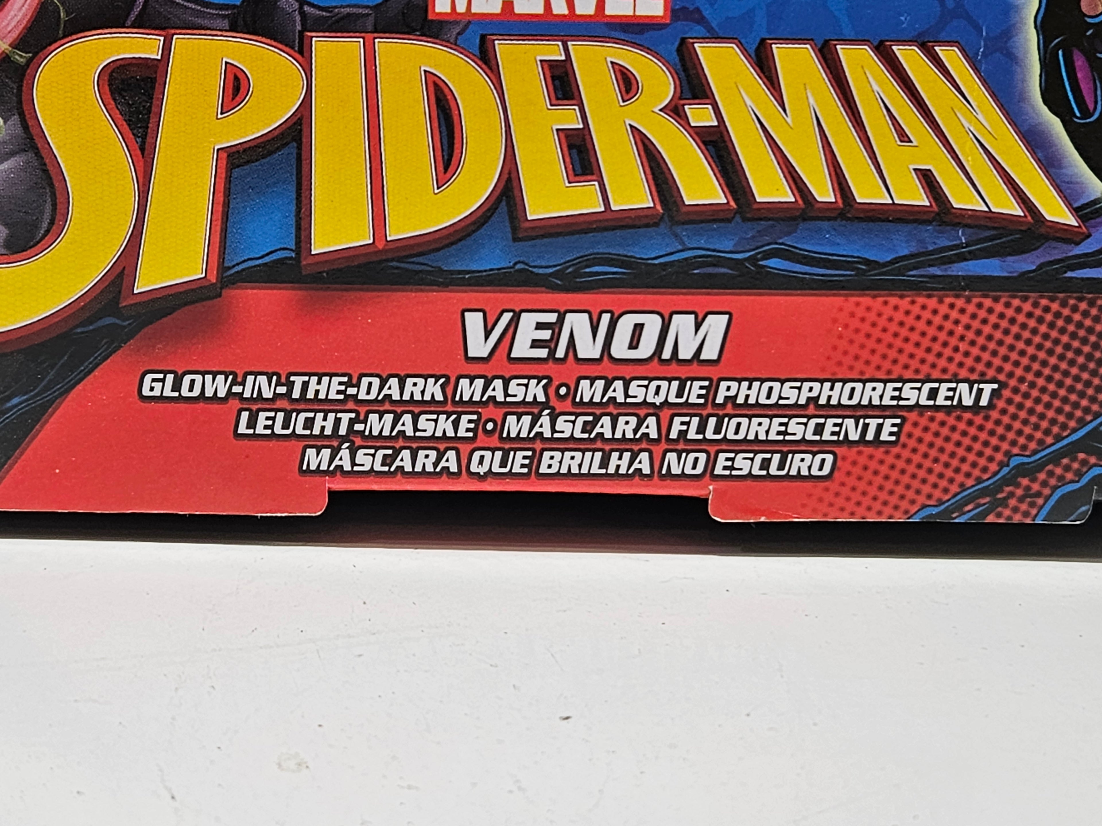 Marvel Spider-Man Venom Versus Glow In The Dark Sound Effects Mask Hasbro G1828