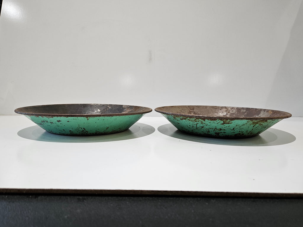 Vintage Turquoise Enamel Graniteware Wash Basin Primitive Farmhouse Rustic Bowl