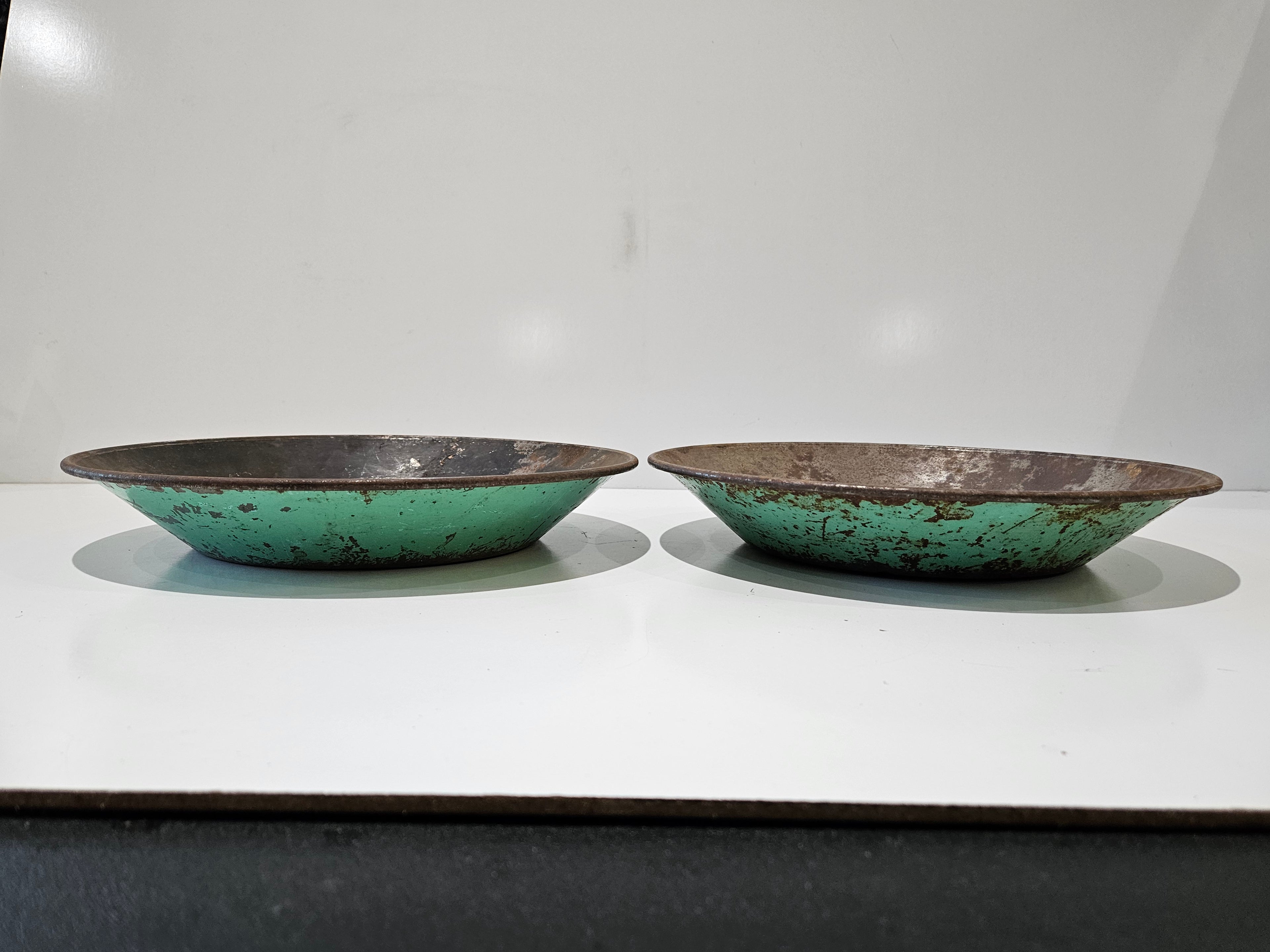 Vintage Turquoise Enamel Graniteware Wash Basin Primitive Farmhouse Rustic Bowl