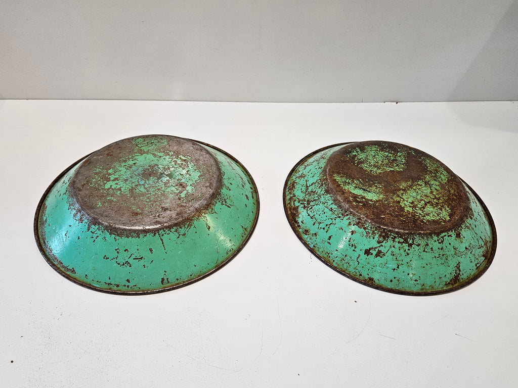 Vintage Turquoise Enamel Graniteware Wash Basin Primitive Farmhouse Rustic Bowl