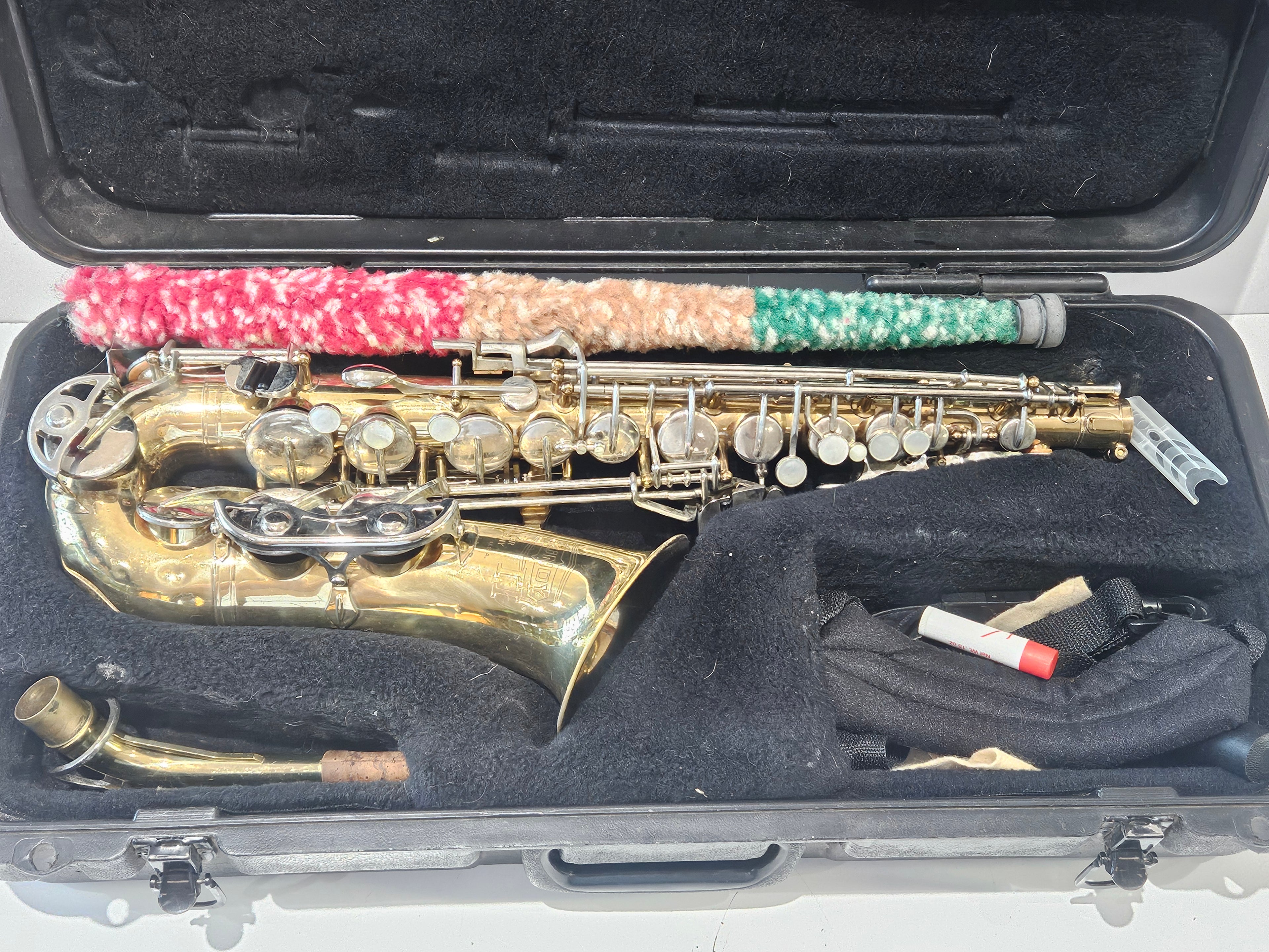 Bundy II Alto Saxophone By Selmer USA With Hard Case Student Band Instrument