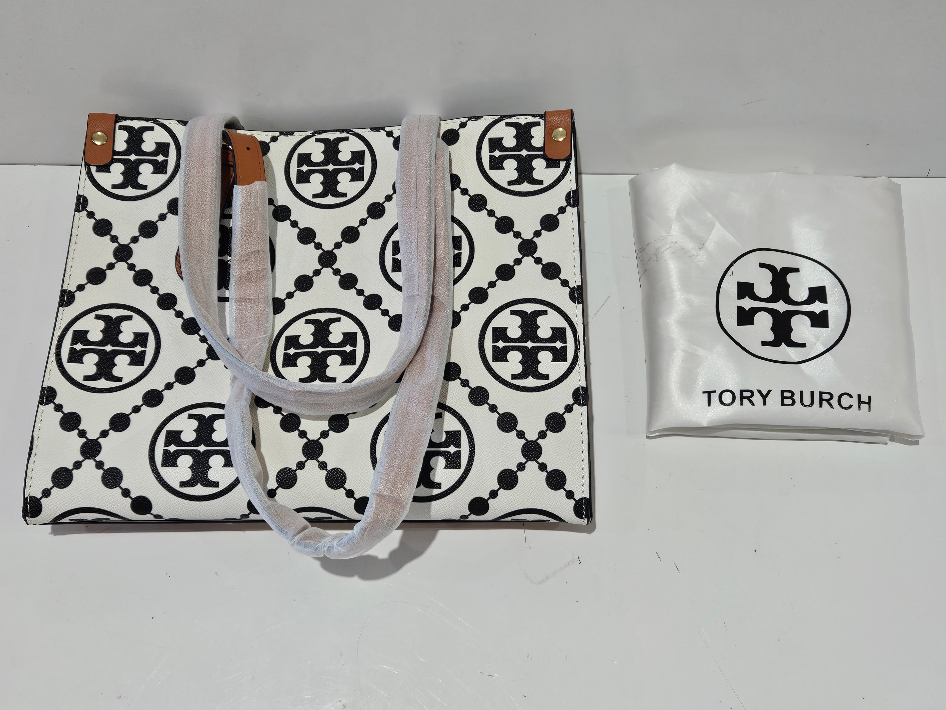 Tory Burch Monogram Logo Tote Bag White Black Beige Brown Shoulder Handbag T-2660