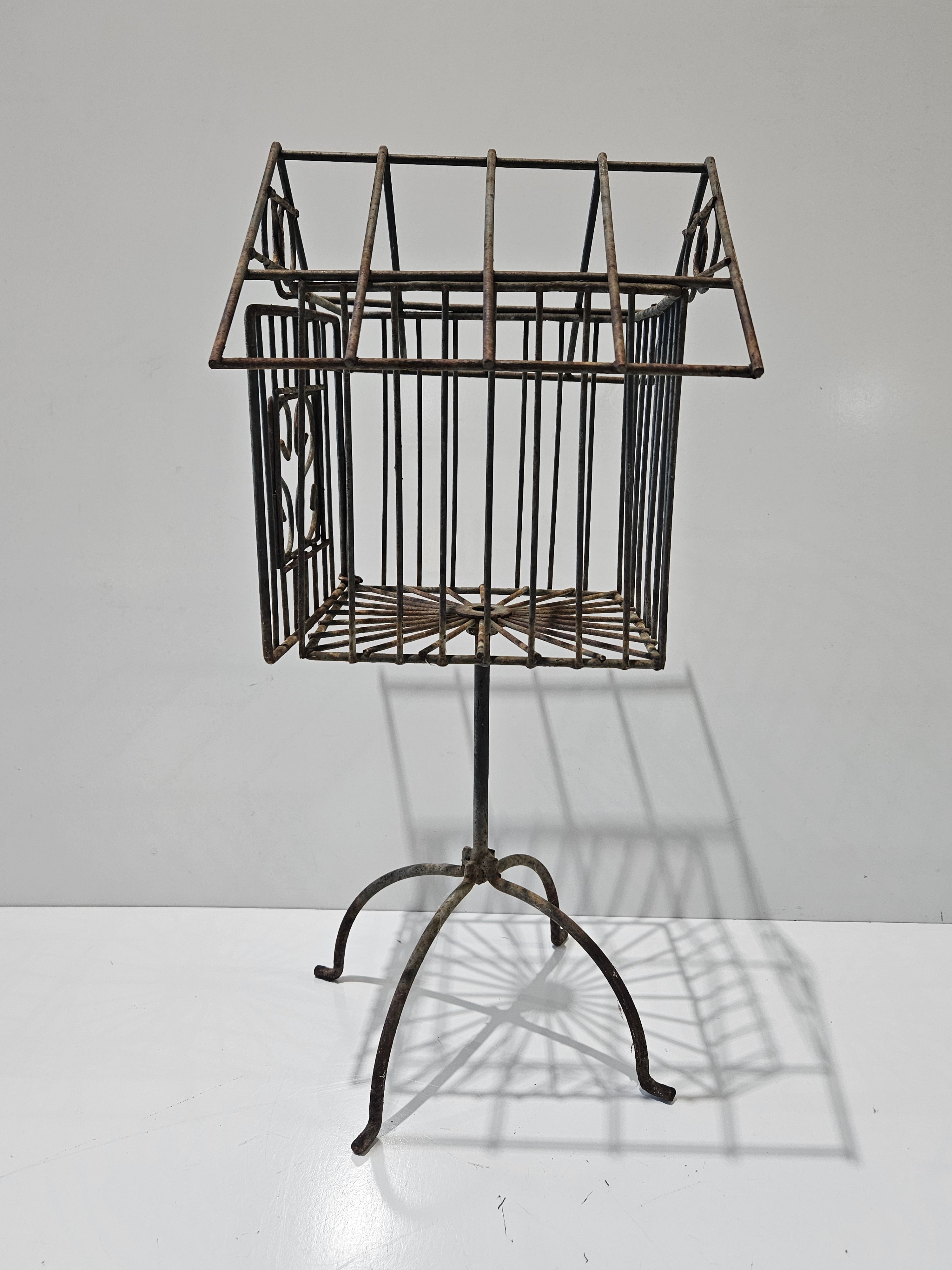 Vintage Rustic Wrought Iron Bird Cage Plant Stand Garden Decor Display Accent