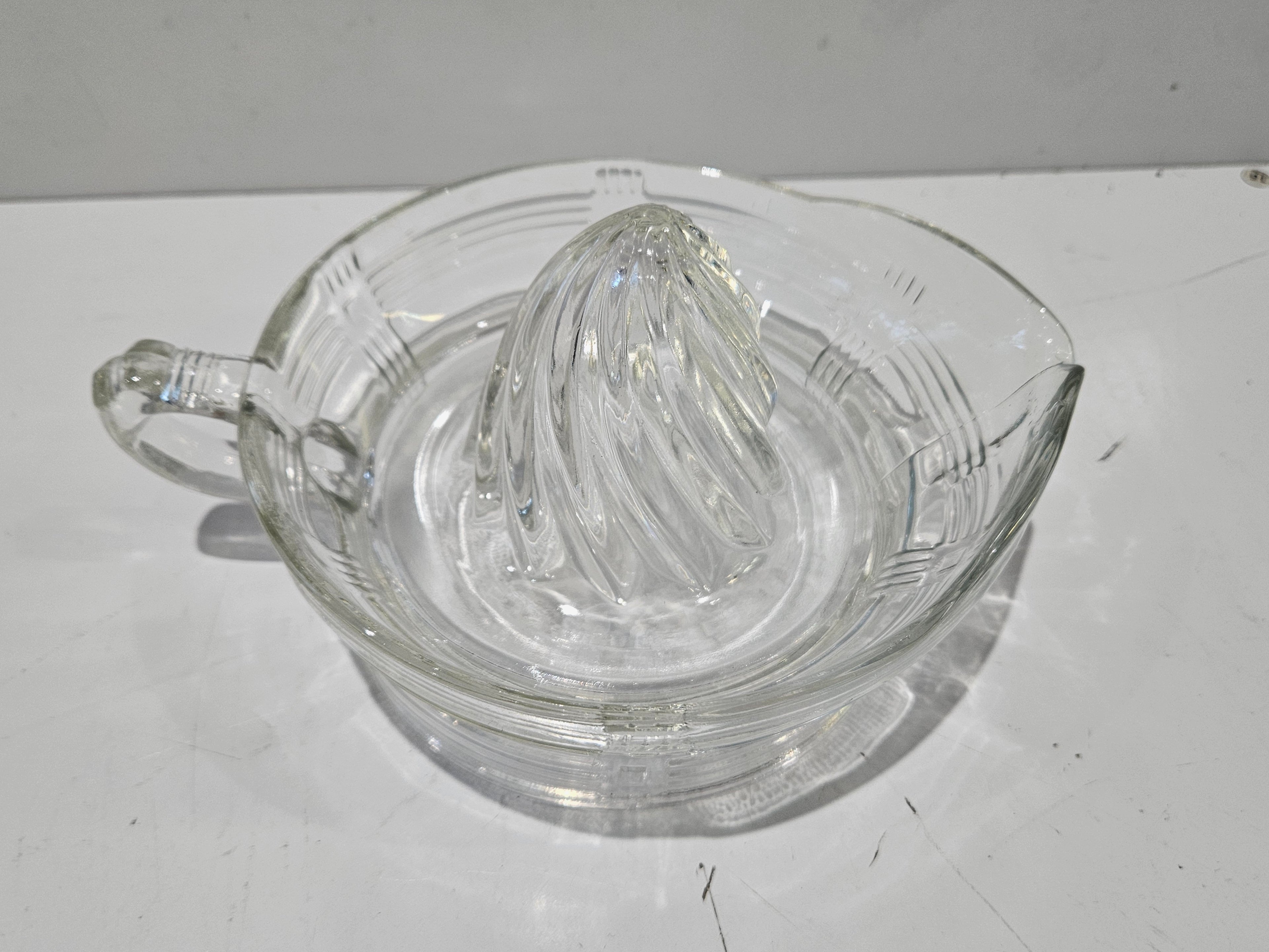 Vintage Clear Glass Manual Citrus Juicer Reamer Depression Style Lemon Lime Squeezer