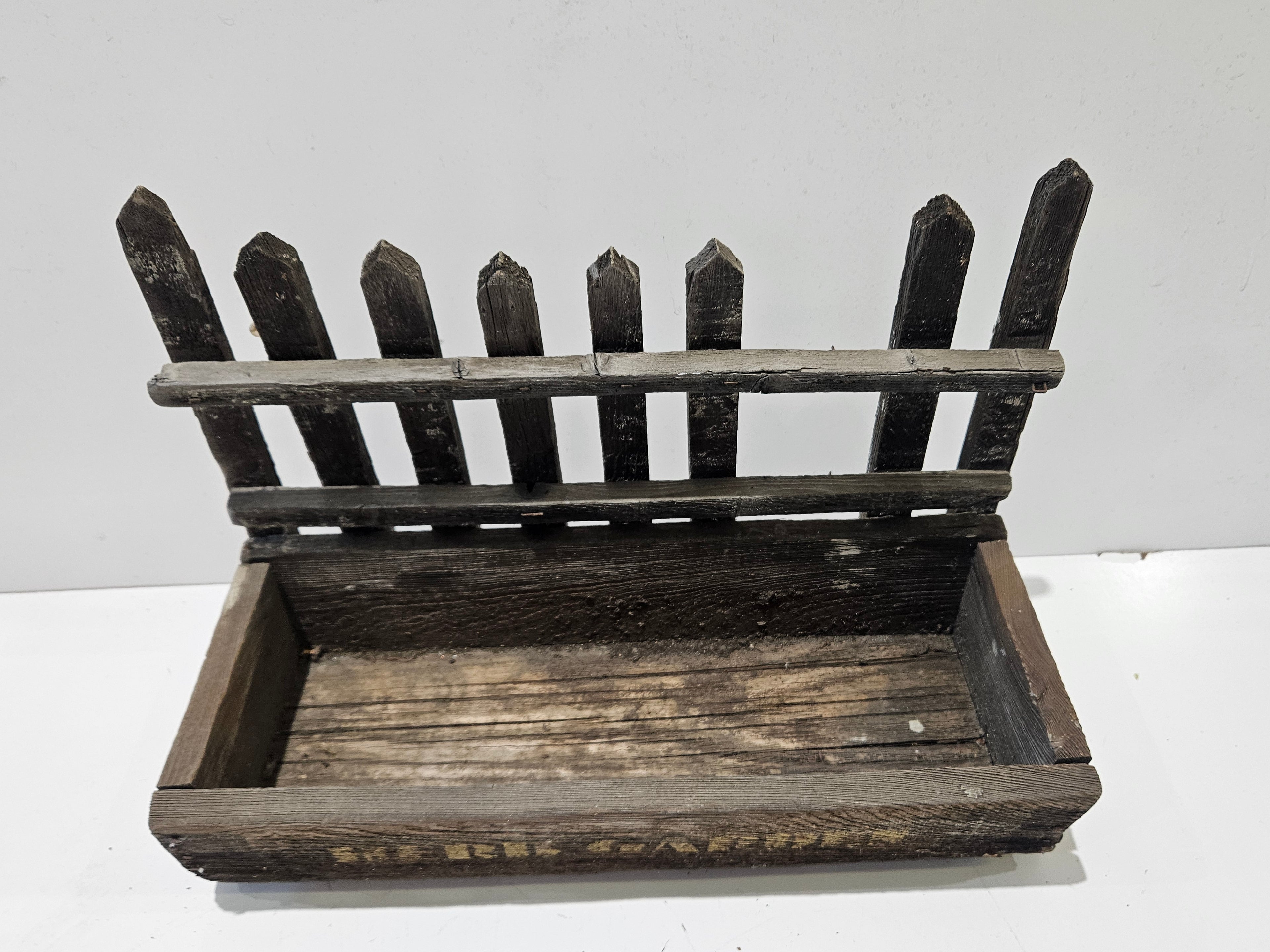 Vintage Rustic Wooden Garden Crate Planter Box Fence Style Primitive Farmhouse Decor