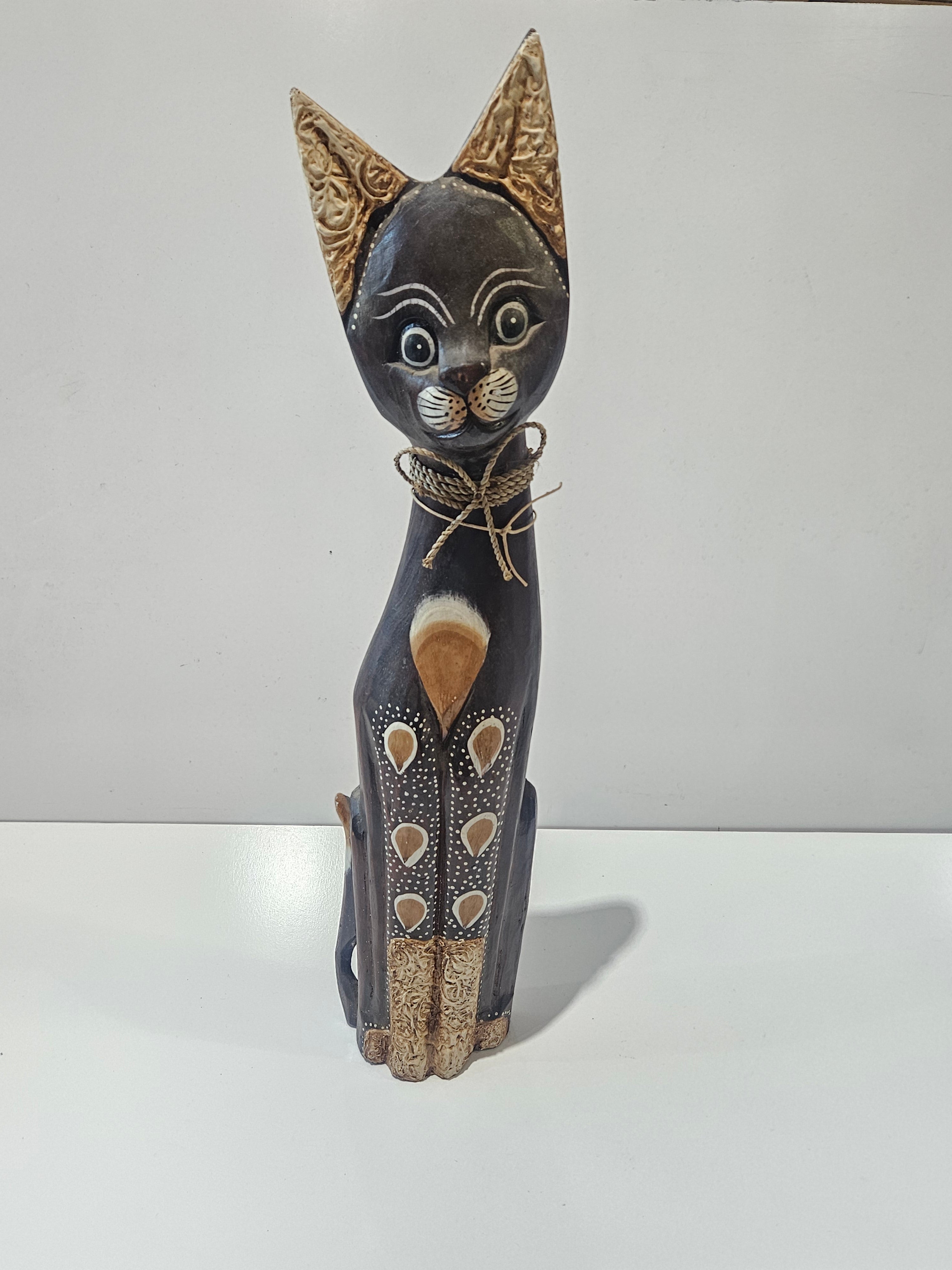 Hand Carved Wooden Black Cat Figurine Folk Art Decorative Statue Rustic Home Decor