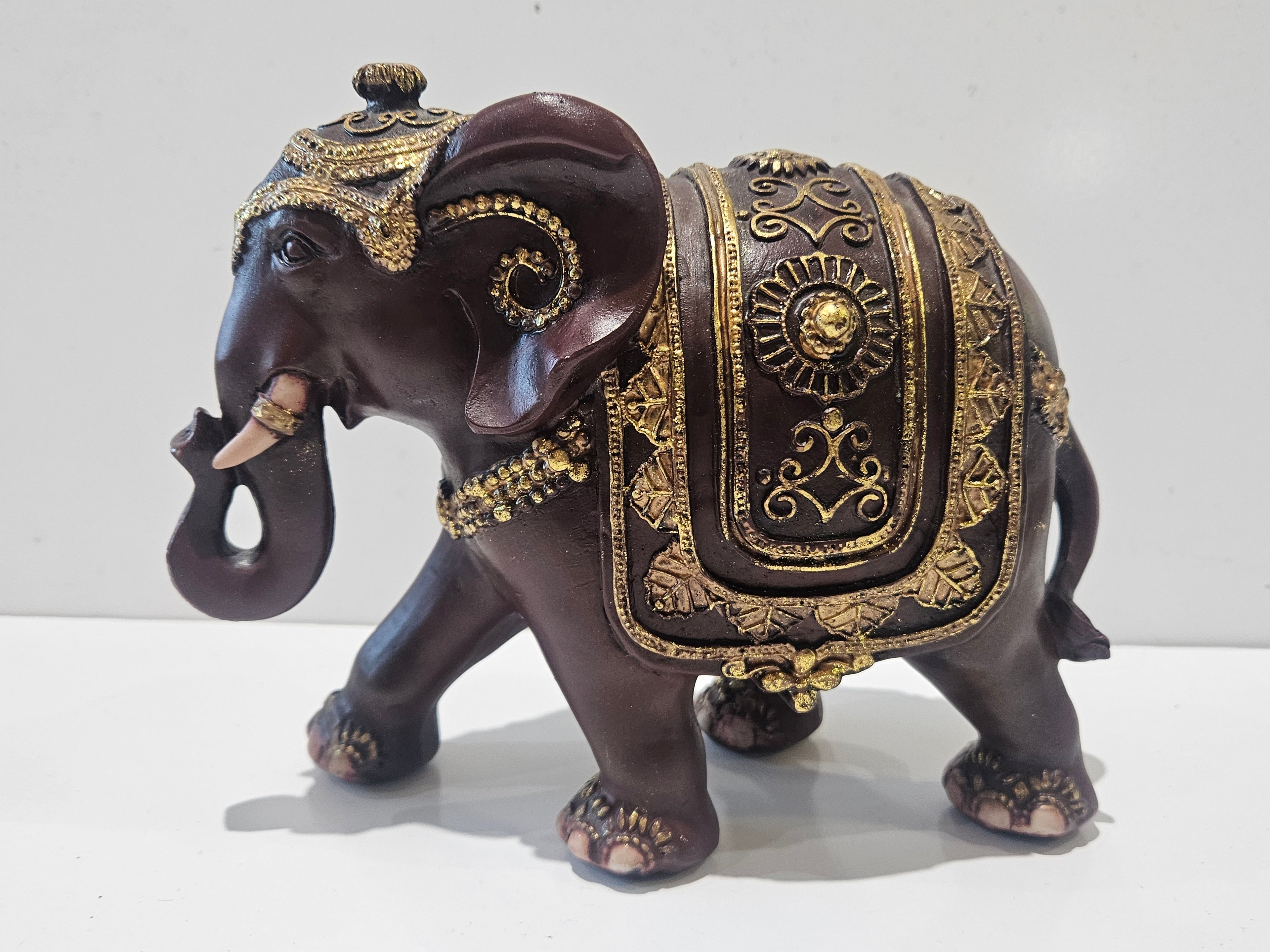 Decorative Asian Style Elephant Figurine Resin Statue Brown Gold Lucky Home Decor