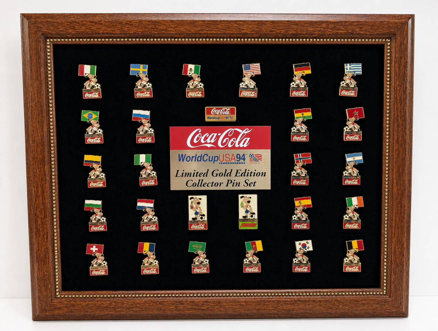 Vintage 1994 Coca Cola World Cup USA 94 Limited Gold Pin Set Framed Display