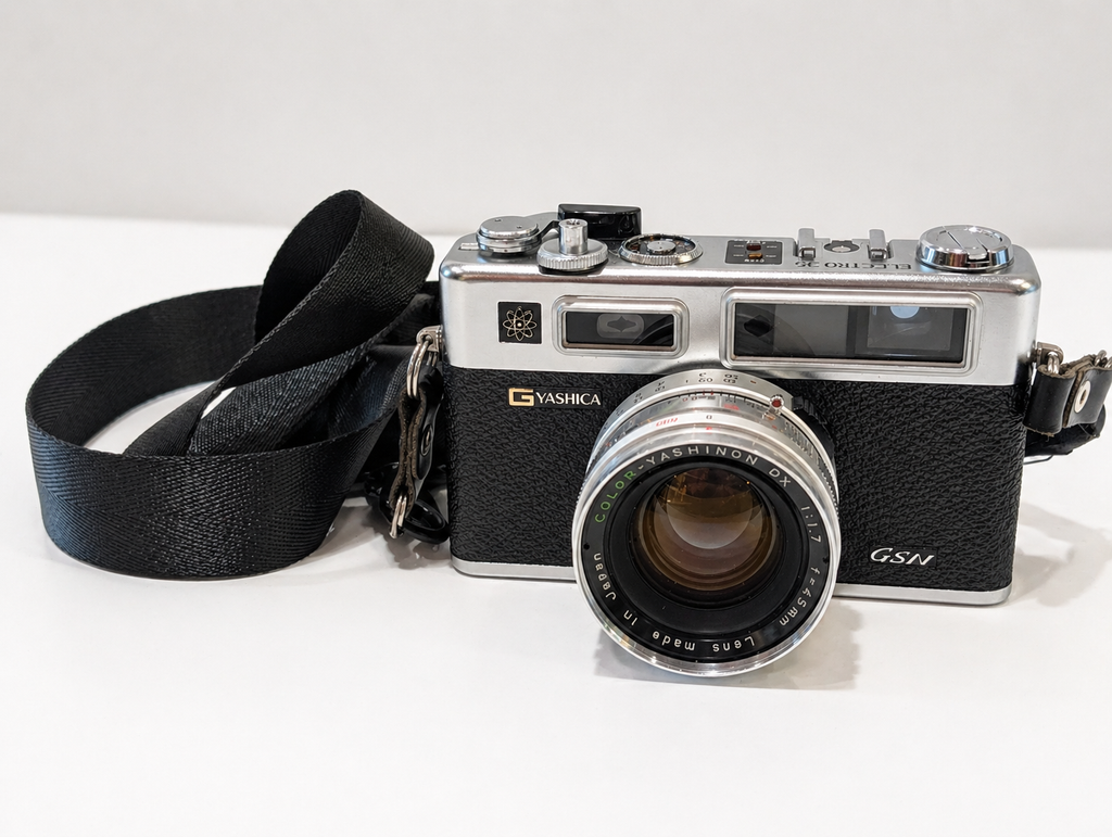 Vintage Yashica Electro 35 GSN Rangefinder Camera Yashinon DX 45mm f1.7 Lens