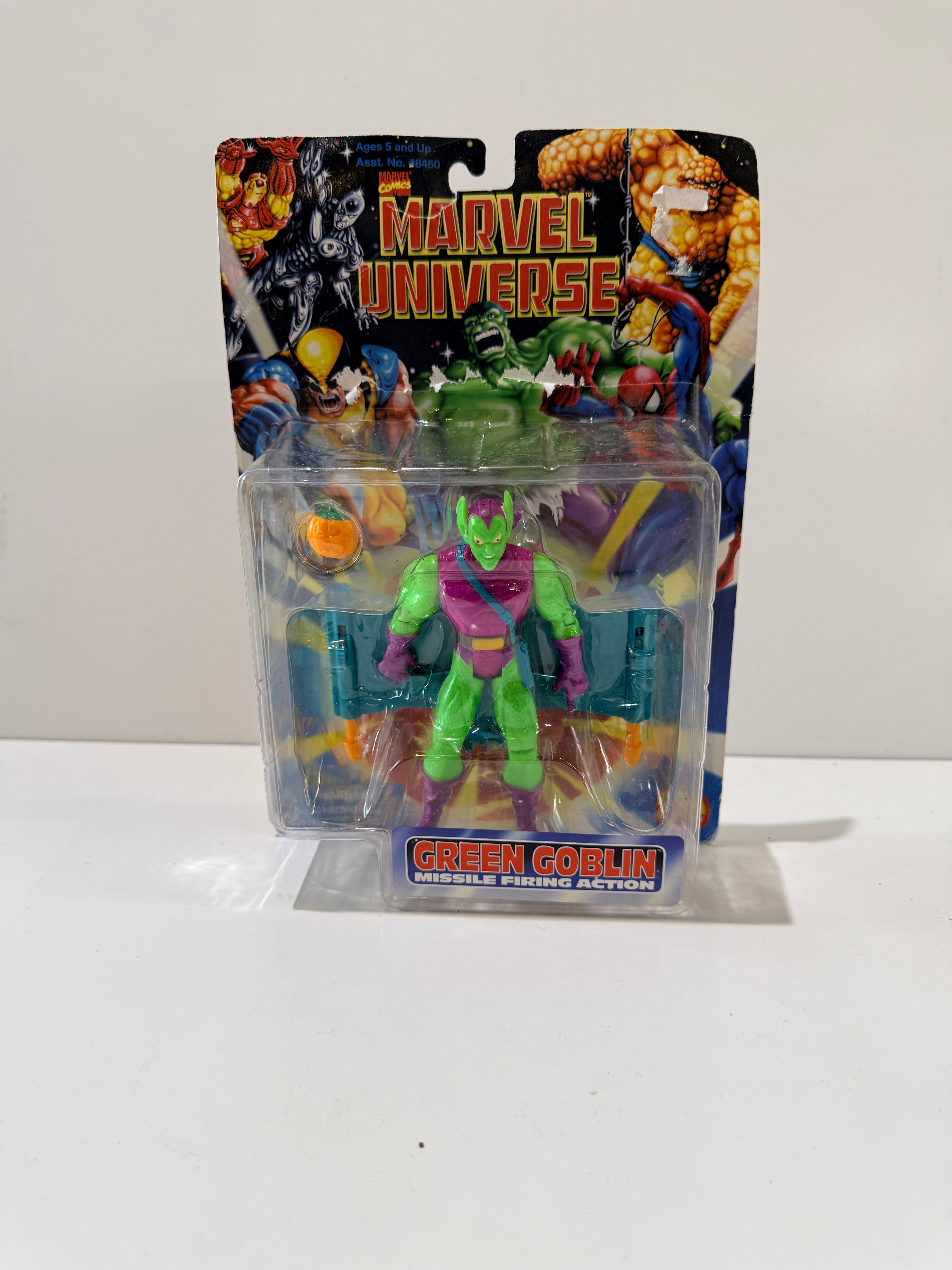 Vintage 1996 Marvel Universe Green Goblin Action Figure Toy Biz Sealed Card