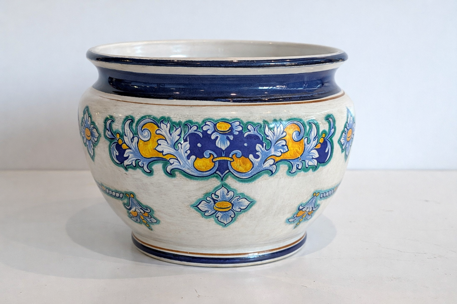 Vintage Facciolini Castelli Italy Majolica Planter Cachepot 8.5 Tall Floral Ceramic