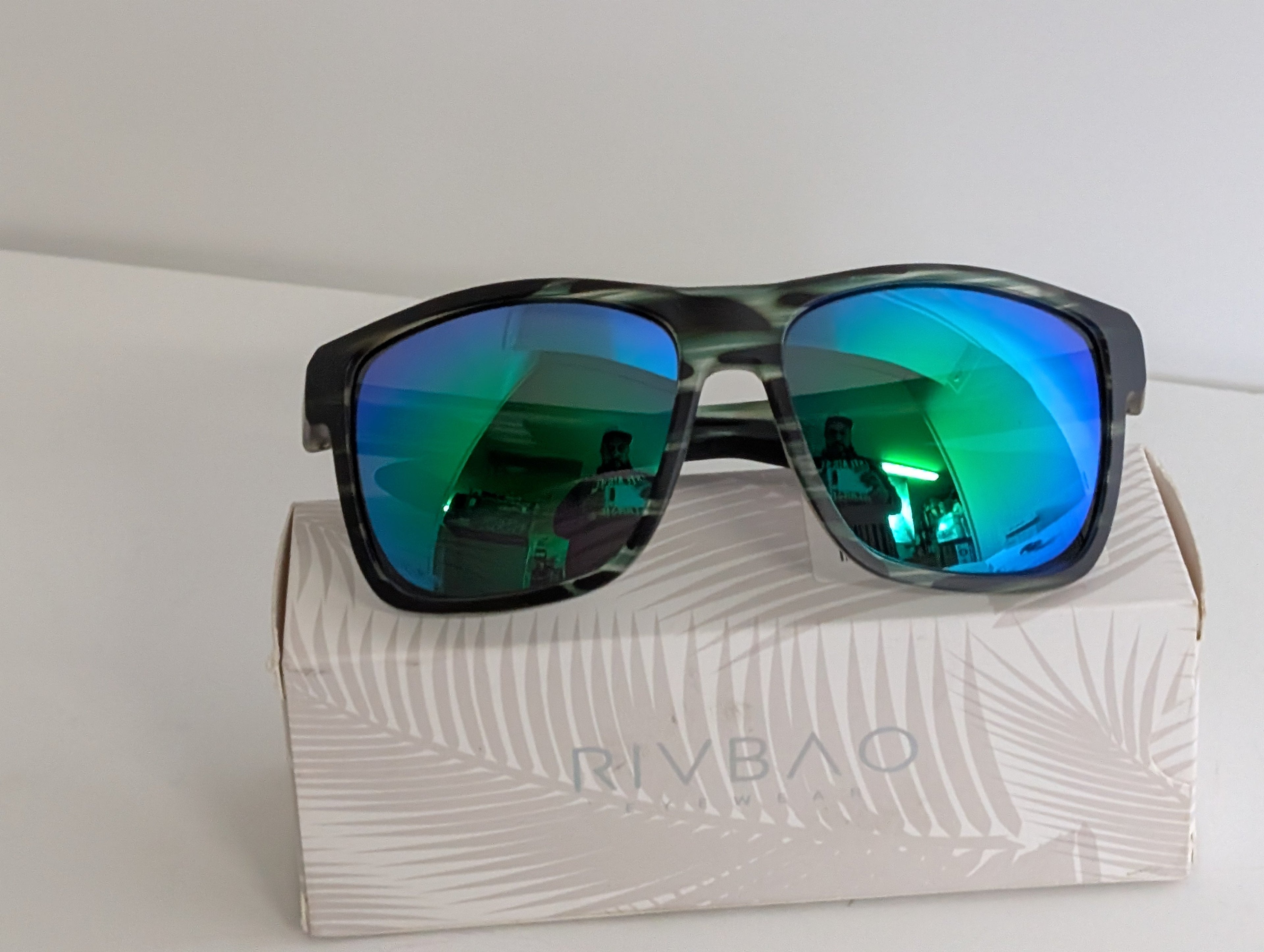 RIVBAO Polarized Mirrored Green Lens Sunglasses Matte Camo Frame with Box