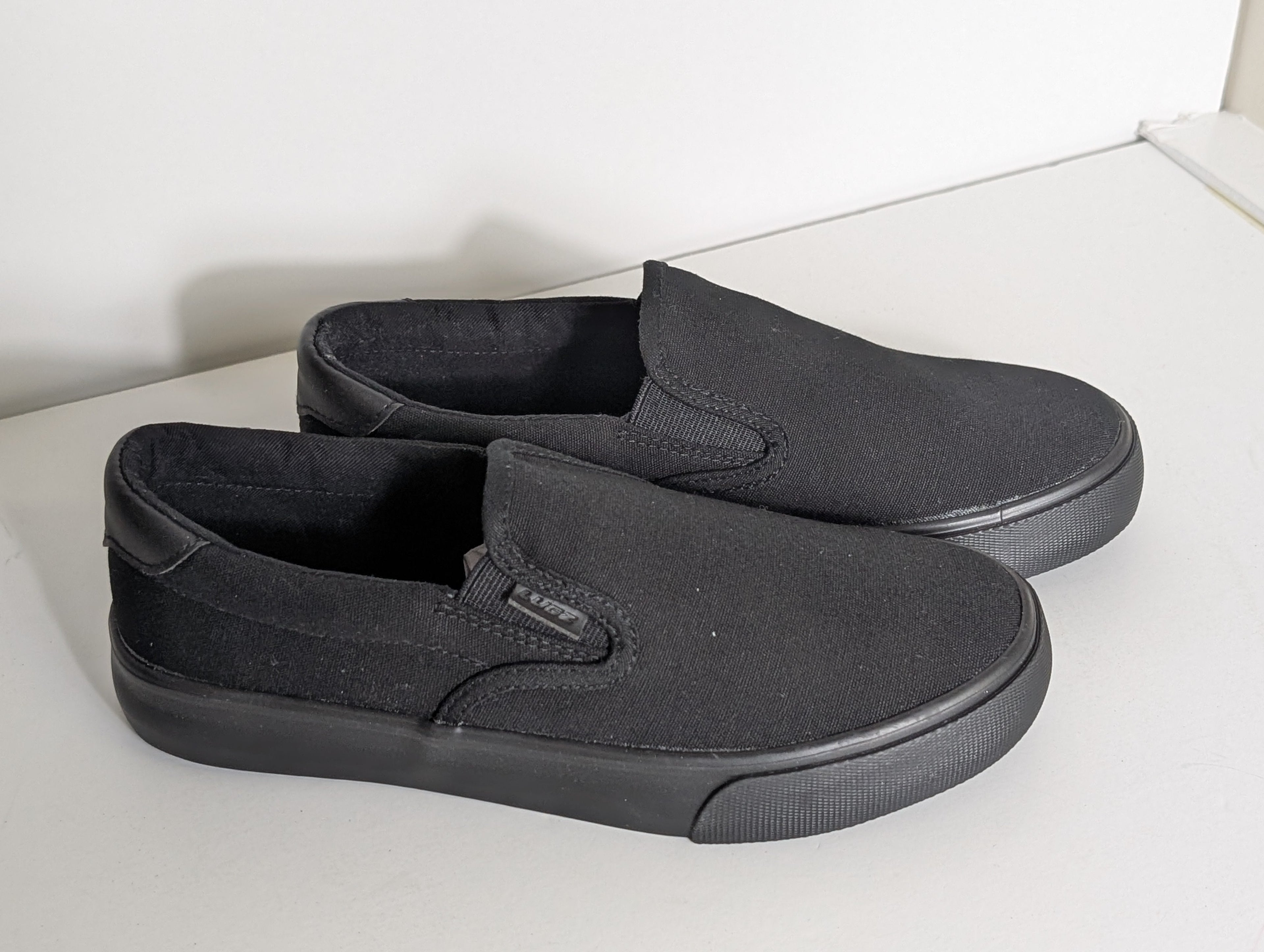 Lugz Clipper Wide Black Canvas Slip-On Sneakers Women’s Size 7 New in Box