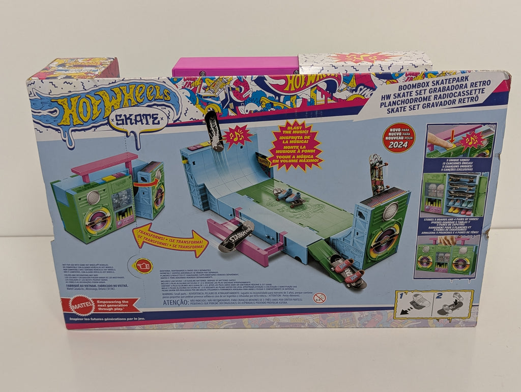 Hot Wheels Skate Boombox Skatepark Playset with Exclusive Board by Mattel