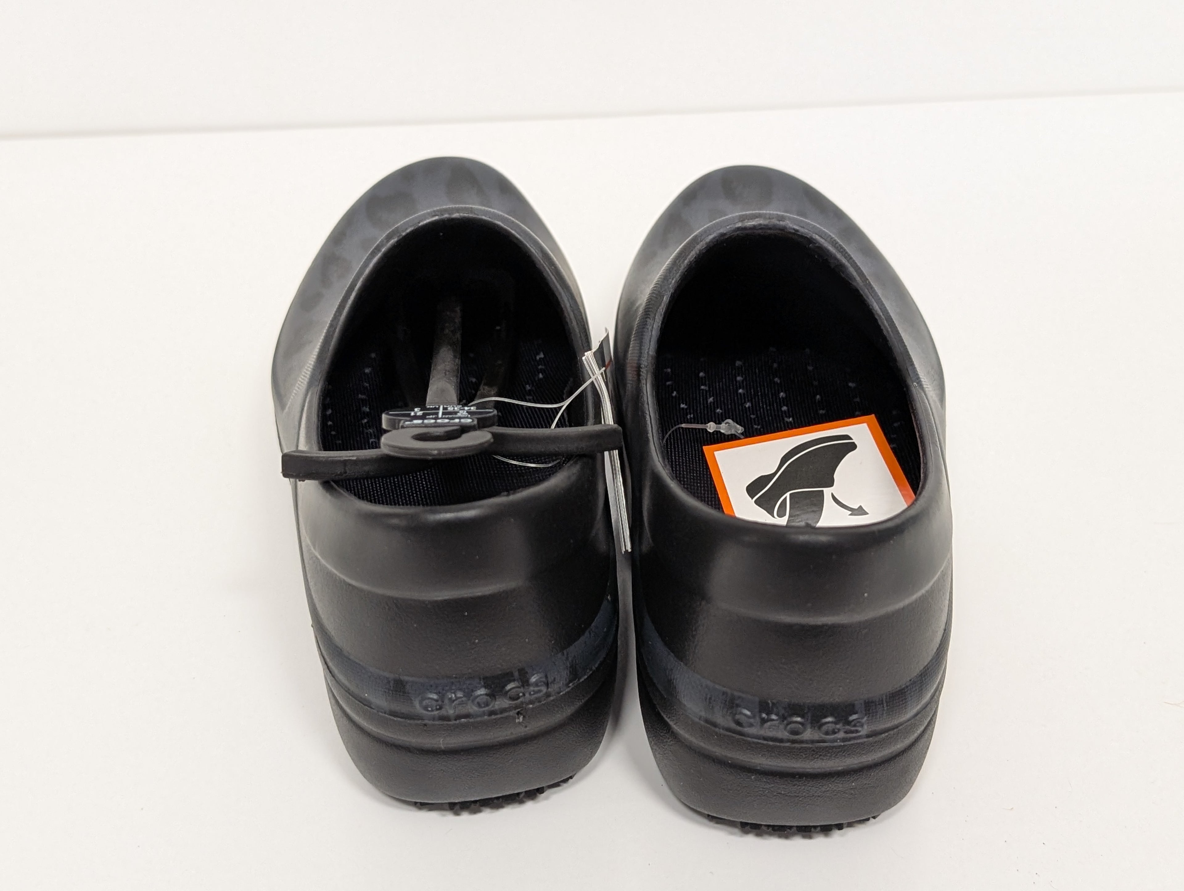 Crocs Neria Pro II Graphic Clog Women’s Size 5 – Black Leopard Print (New)