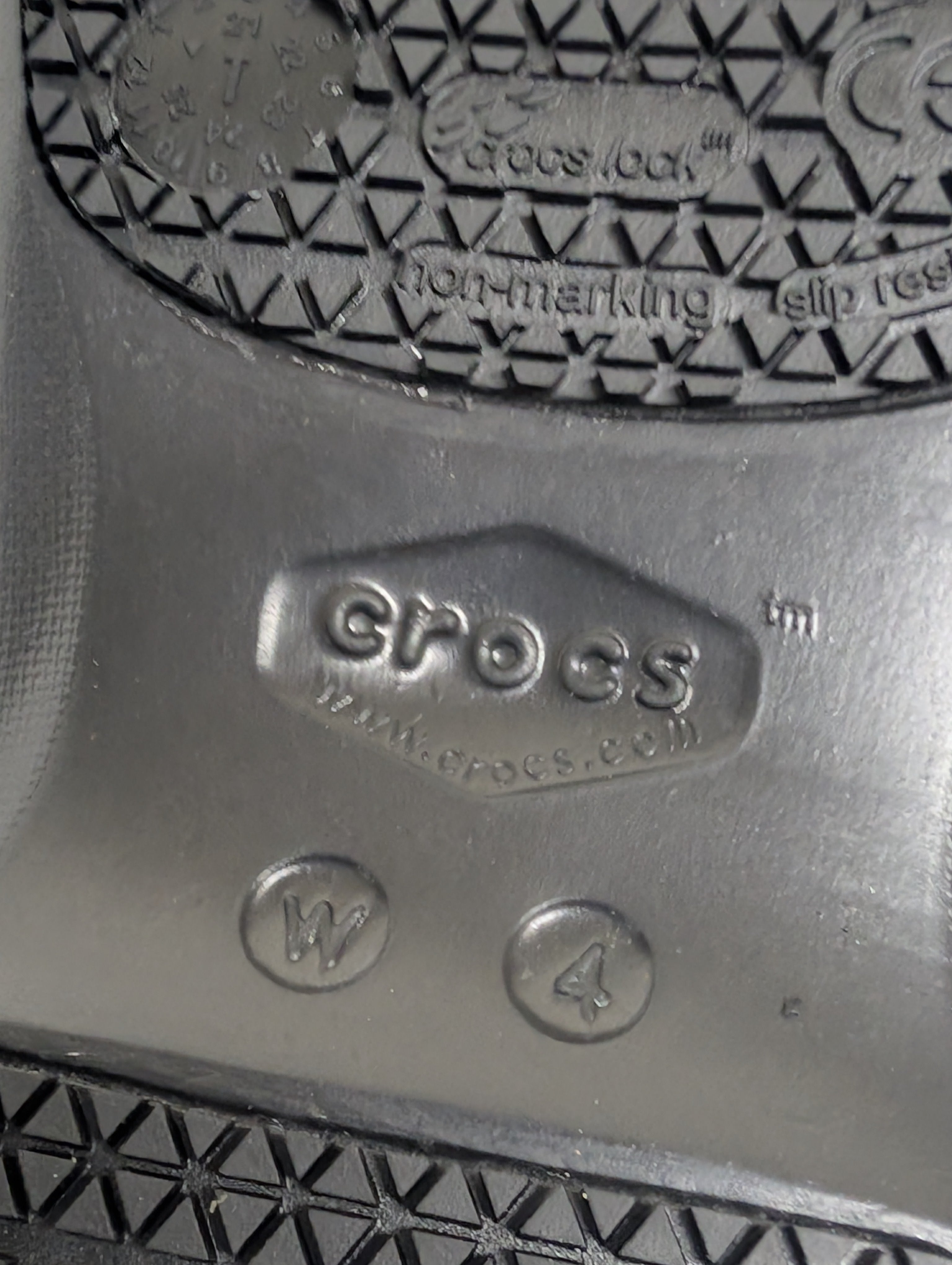 Crocs Neria Pro II Graphic Clog Women’s Size 4 – Black Leopard Print (New)