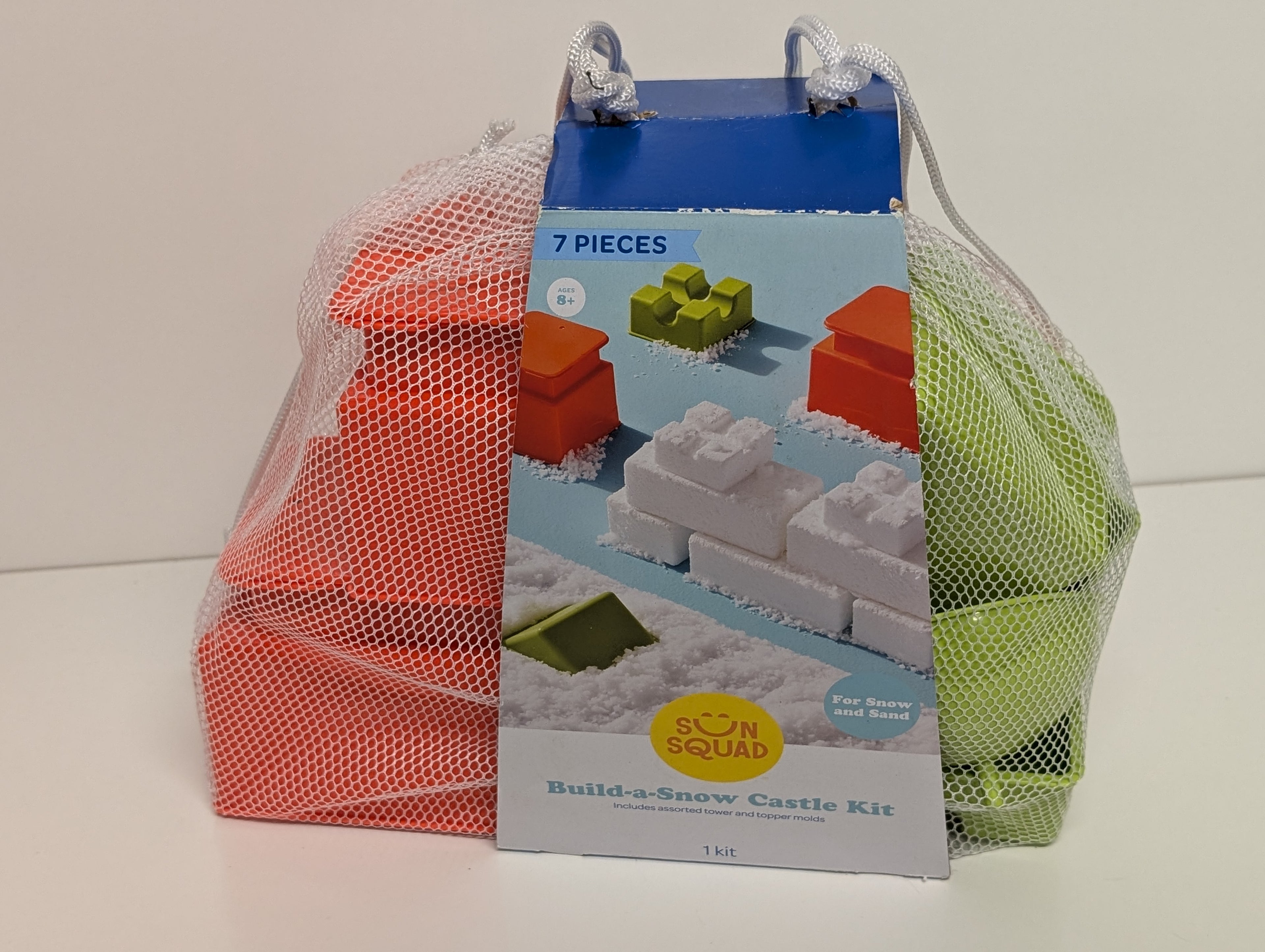 Sun Squad Build-a-Snow Castle Kit 7-Piece Mold Set (New, For Snow or Sand)