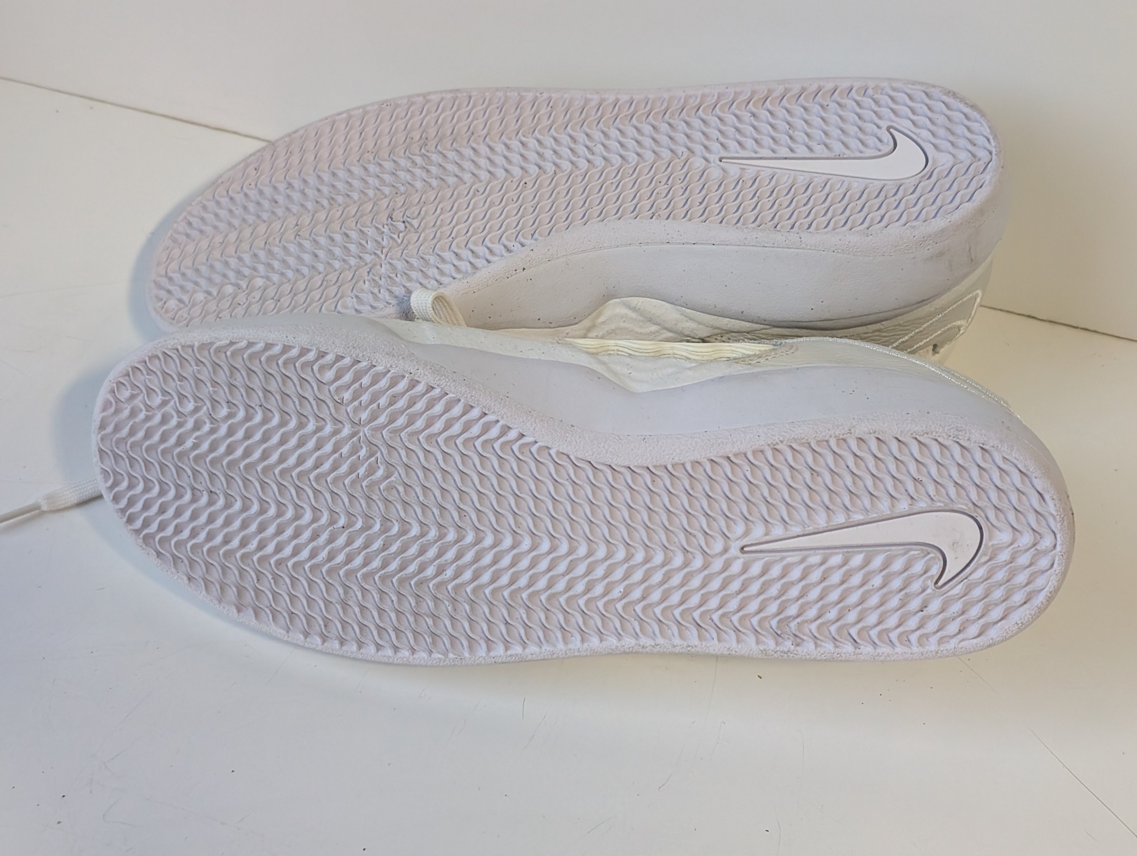 Nike SB Ishod Wair DQ4558-111 White Suede Mesh Low Skate Shoes Mens 10 Sneakers