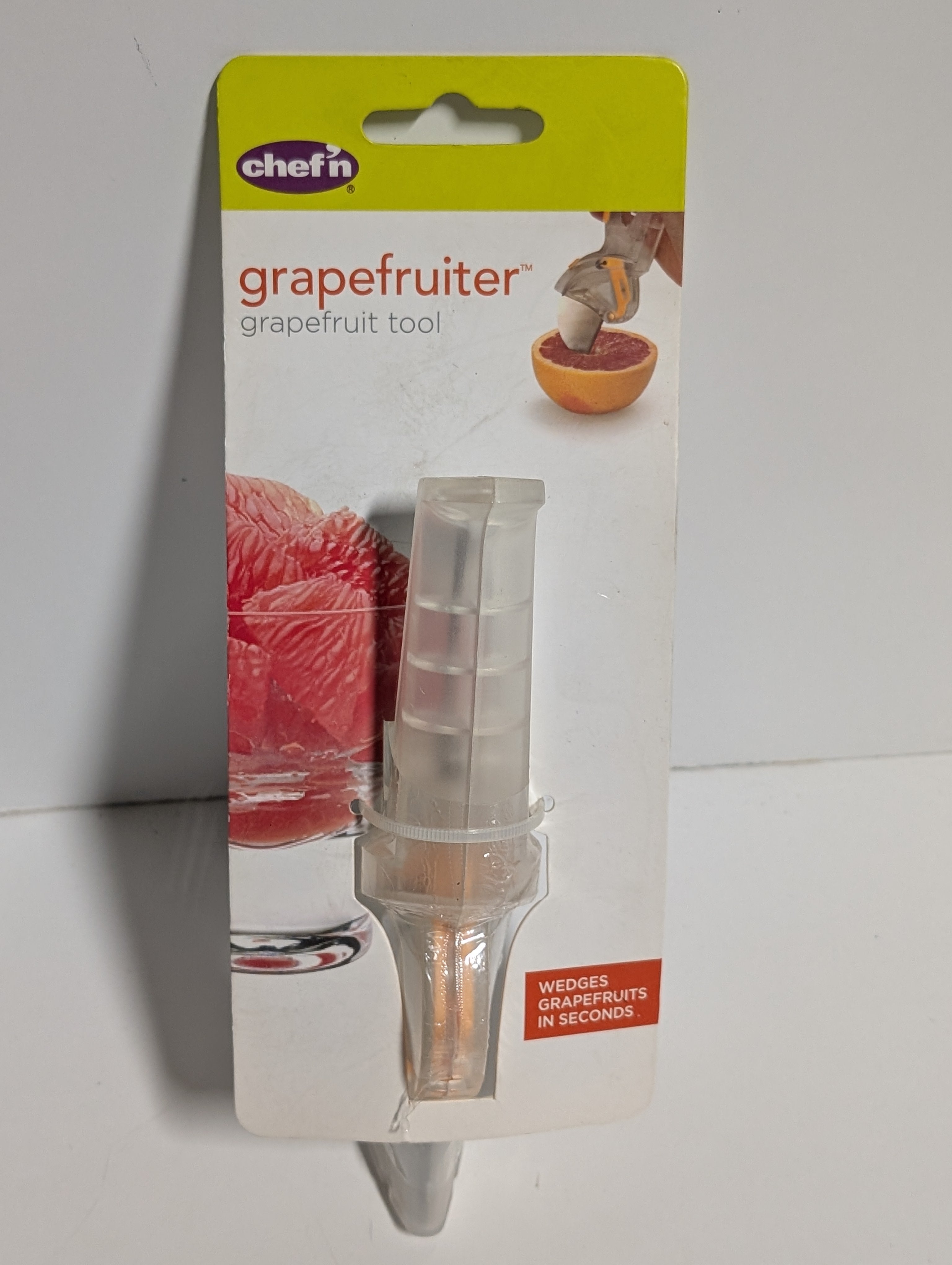 Chef’n Citrus Grapefruiter Clear Handheld Grapefruit Wedging Tool
