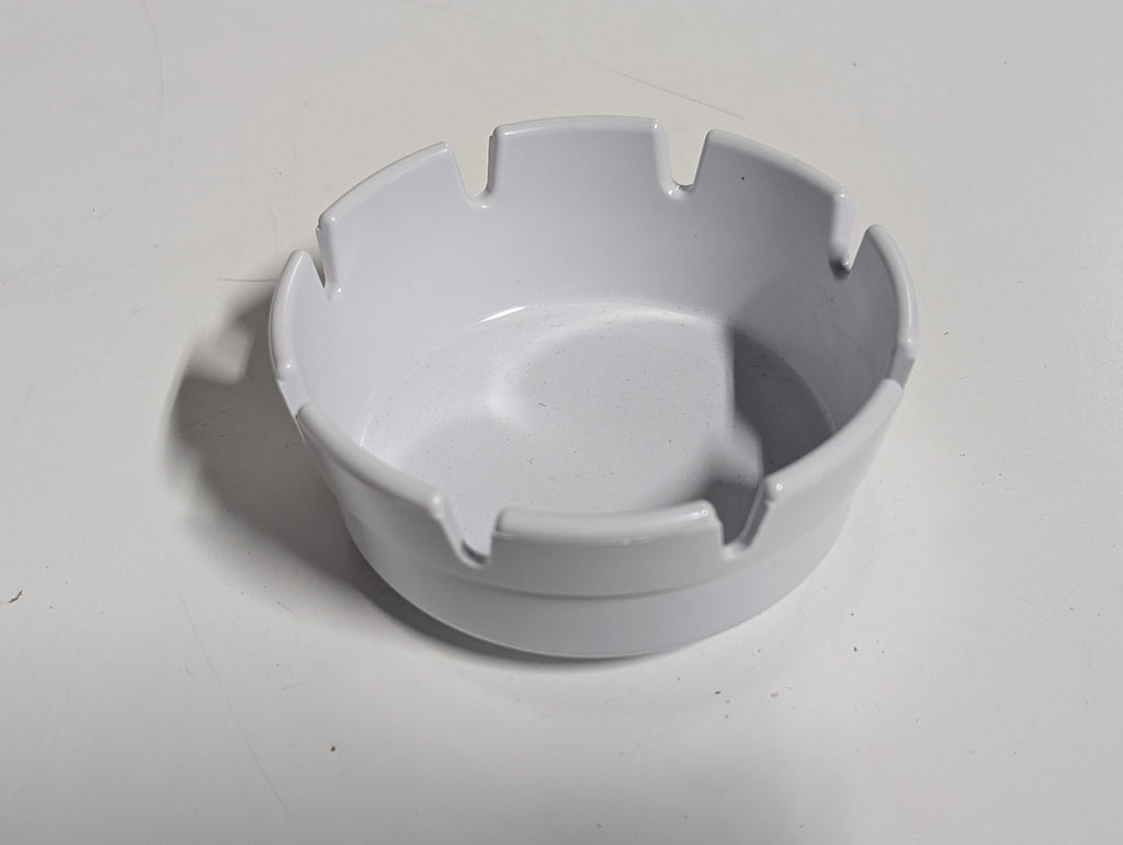Gessner White Plastic Cigarette Ashtray Durable Commercial Round USA-Made Collectible