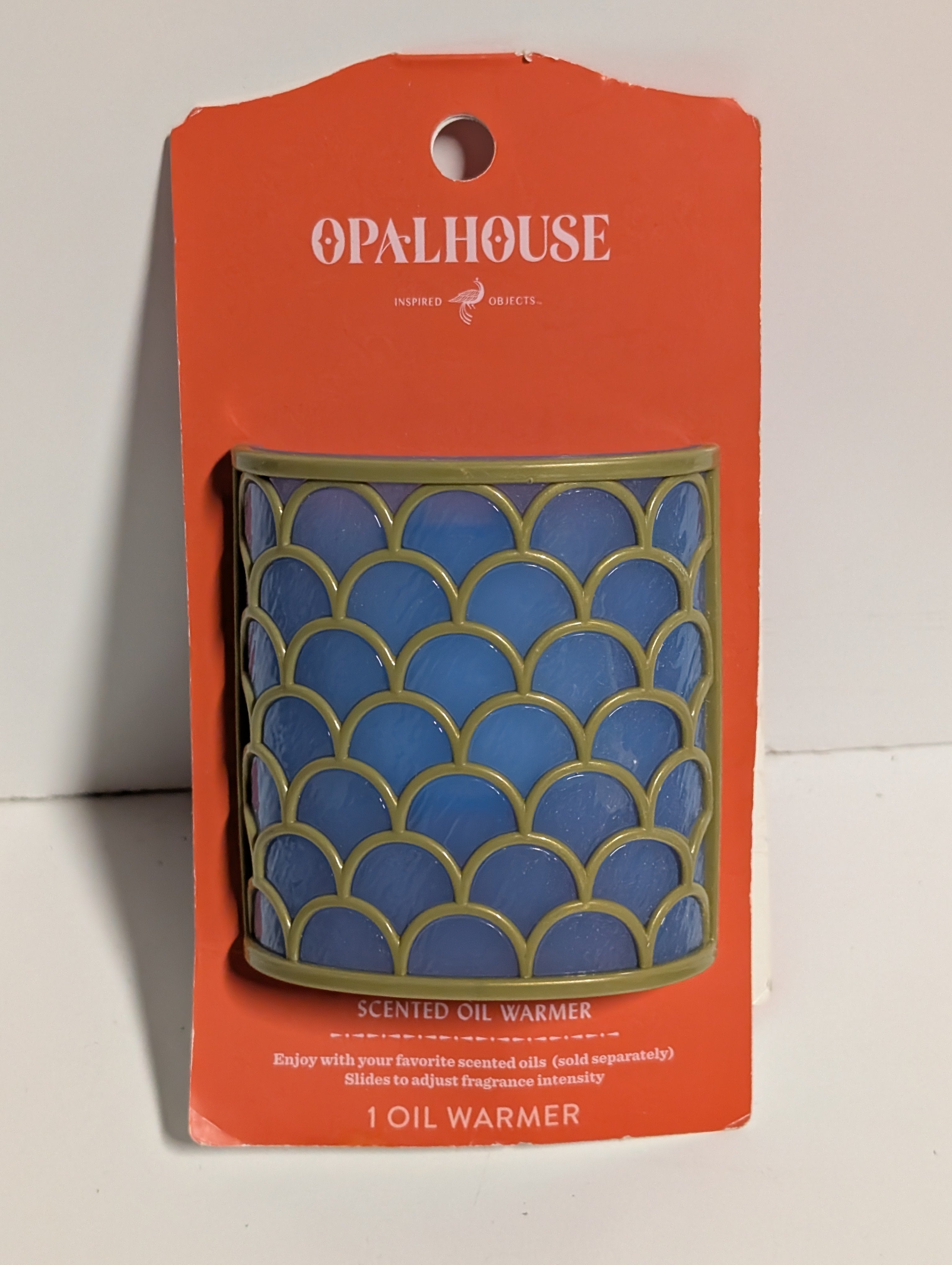 Opalhouse Blue Scallop Plug-In Scented Oil Warmer Decorative Home Fragrance Diffuser