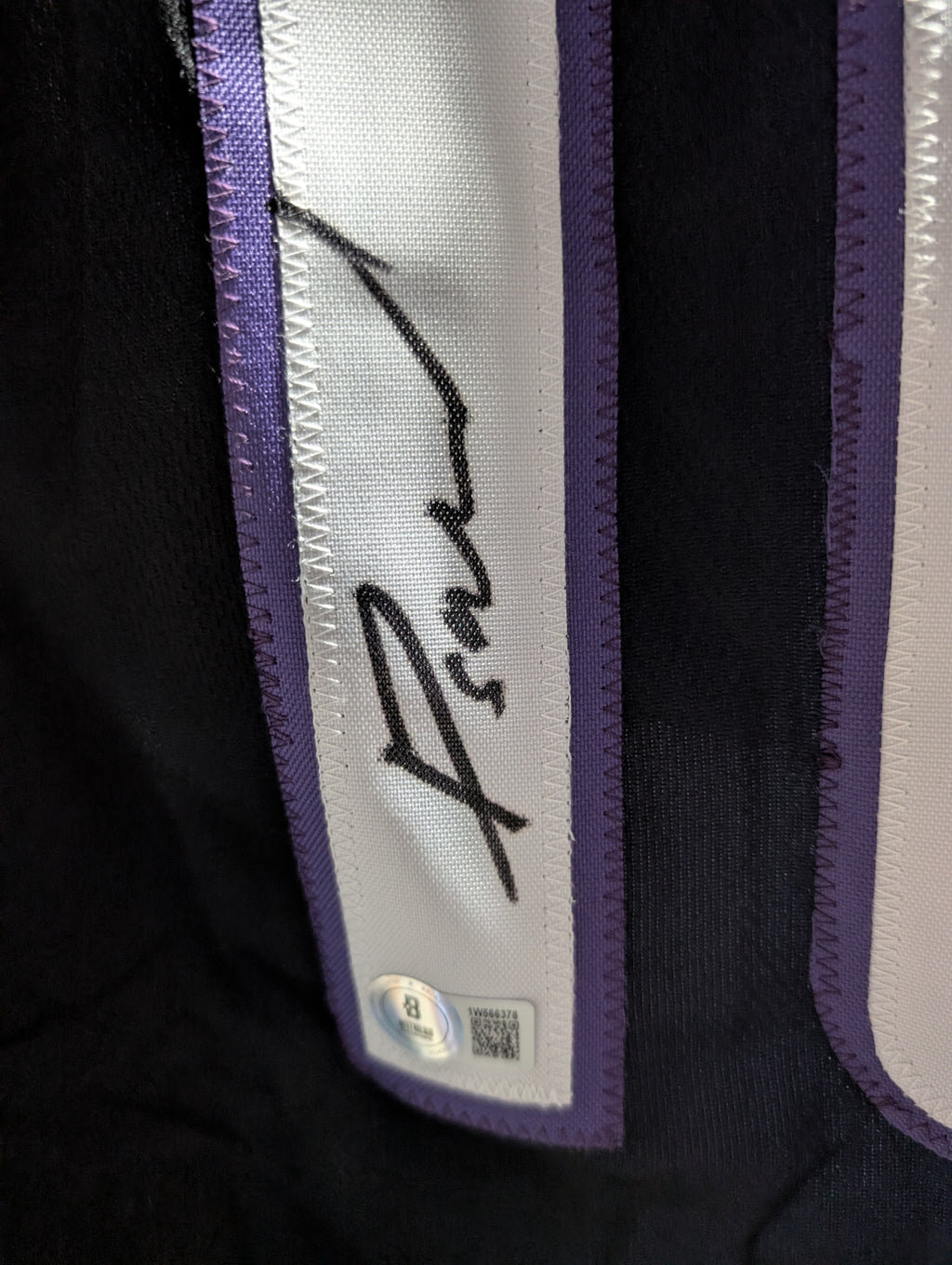 Domantas Sabonis Signed Sacramento Kings Basketball Jersey Beckett Witness COA