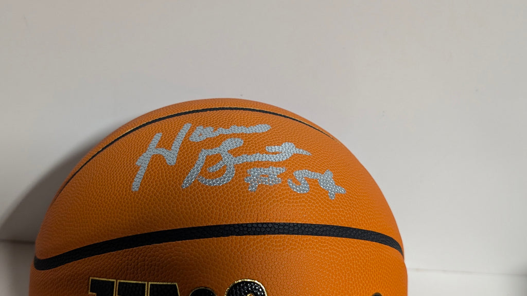 Wilson NCAA Basketball Signed Horace Grant Beckett Certified Collectible Display