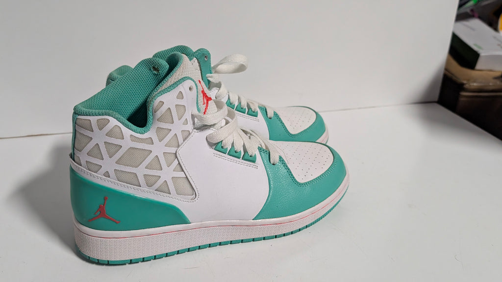Nike Air Jordan 1 Mid Teal White Youth Sneakers Size 6.5Y Collectible Retro