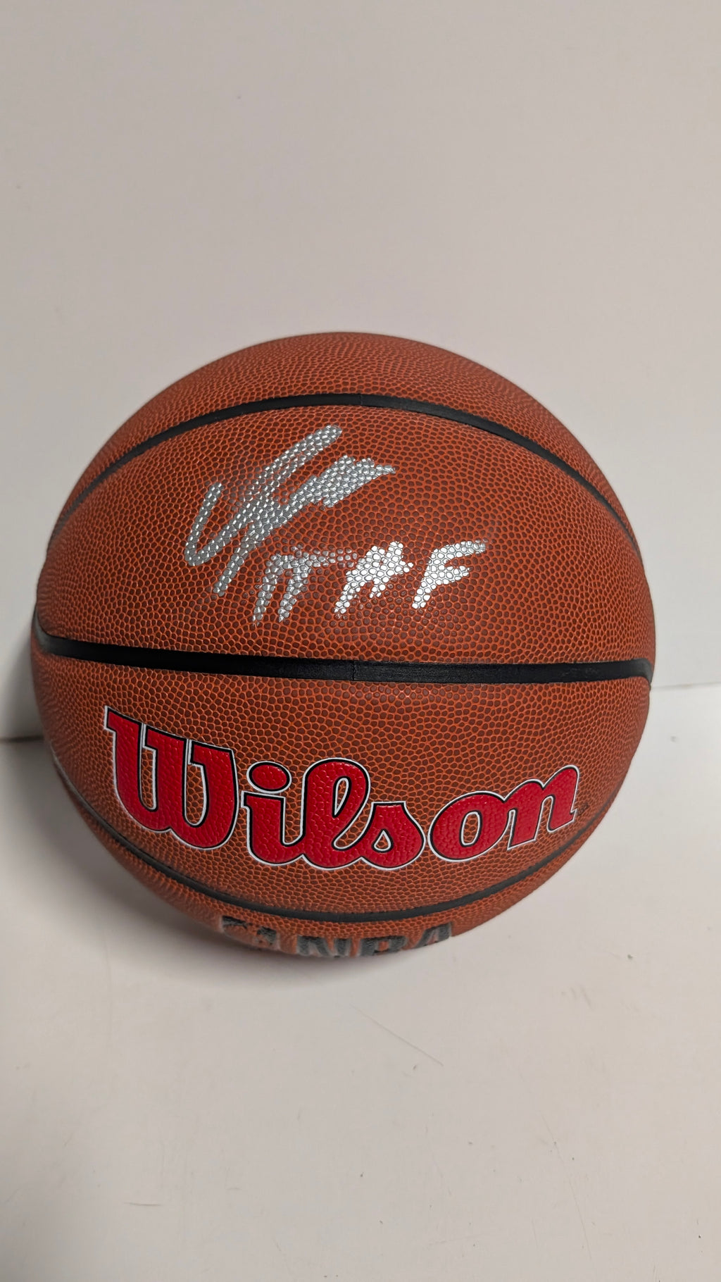 Dominique Wilkins Autograph Signed Wilson NBA Leather Basketball Beckett COA Collectible