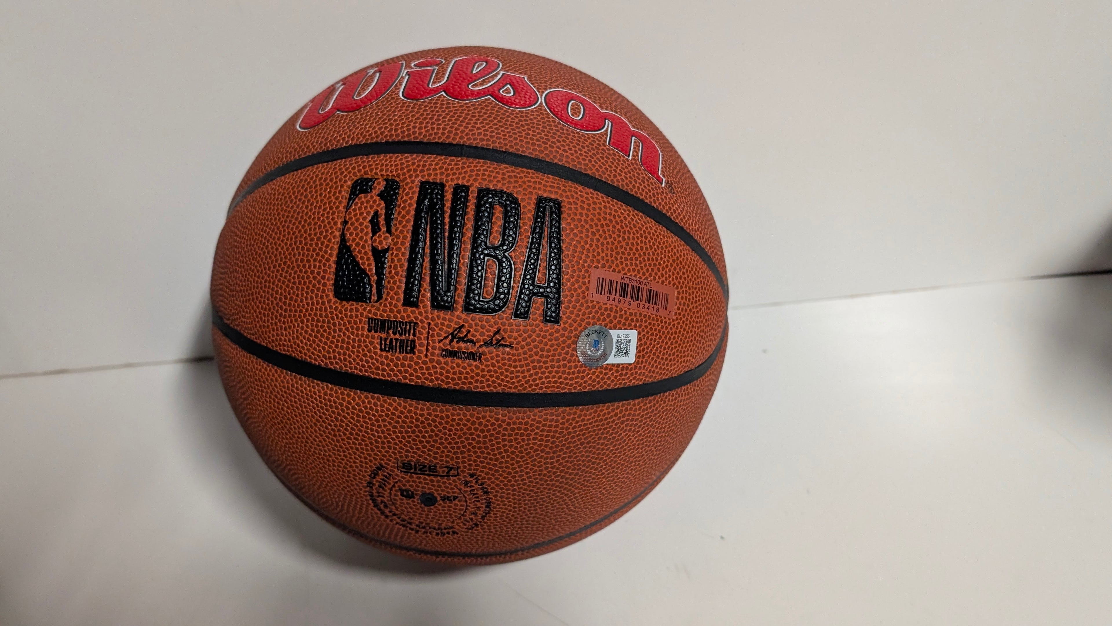 Dominique Wilkins Autograph Signed Wilson NBA Leather Basketball Beckett COA Collectible
