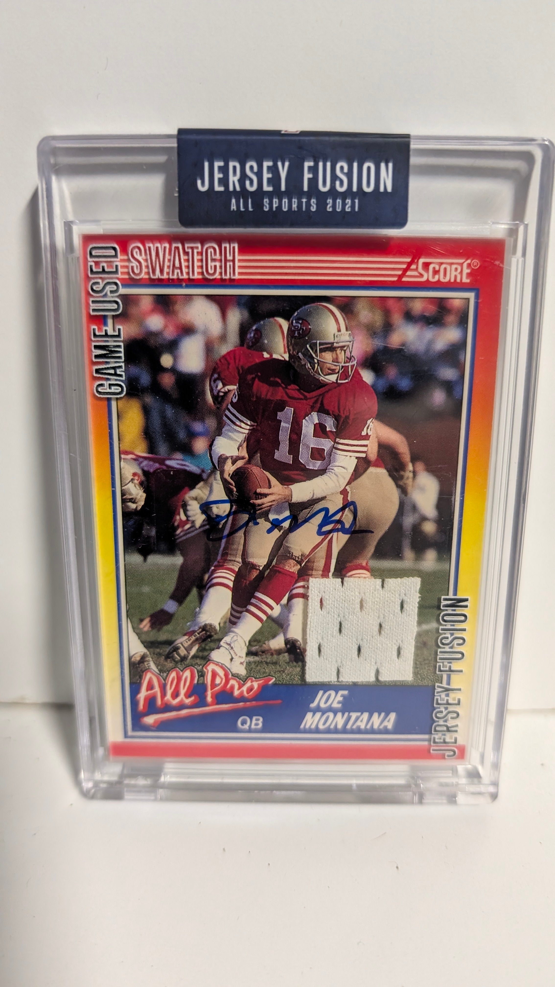 Joe Montana Signed Jersey Fusion 2021 All Sports Game Used Swatch Football Card