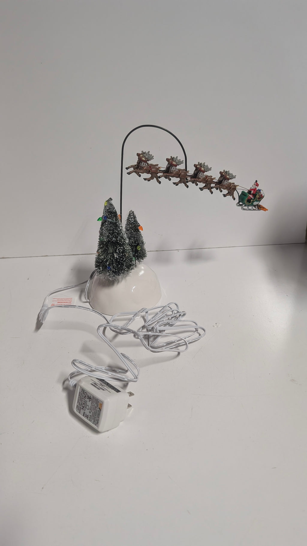 Department 56 Snow Village Animated Flaming Sleigh Christmas Display Not Working