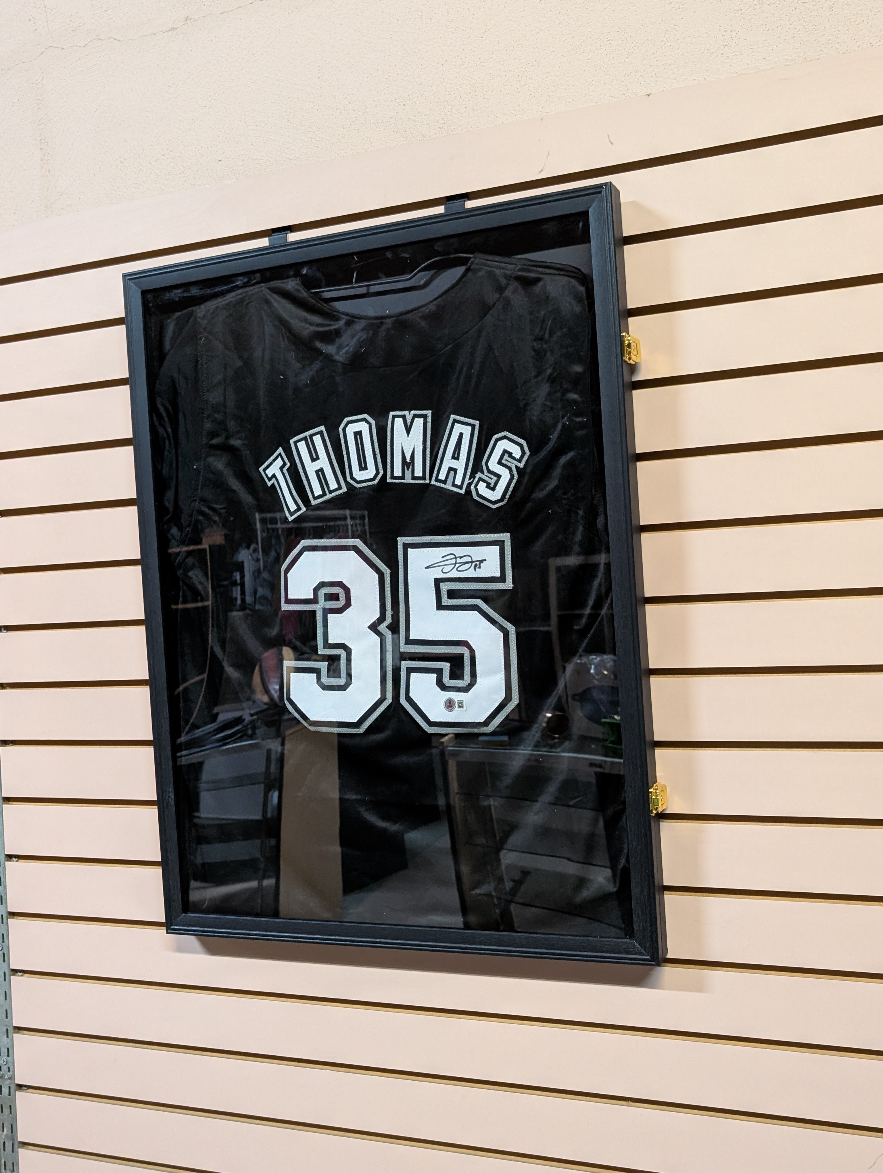Signed Frank Thomas Chicago White Sox Framed Jersey Beckett Authenticated Case