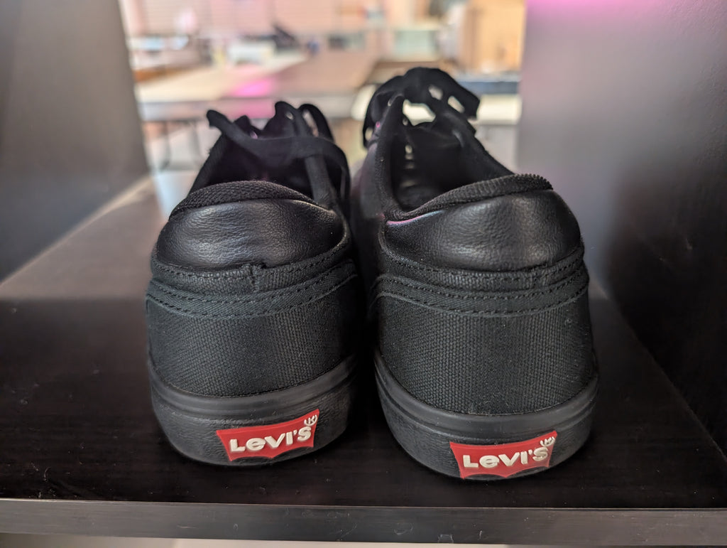 Levi's Black Canvas Low Top Sneakers Mens Size 9.5 Casual Street Shoes Everyday