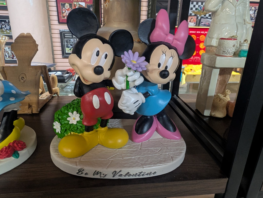 Disney Mickey And Minnie Mouse Be My Valentine Figurine Decor Piece