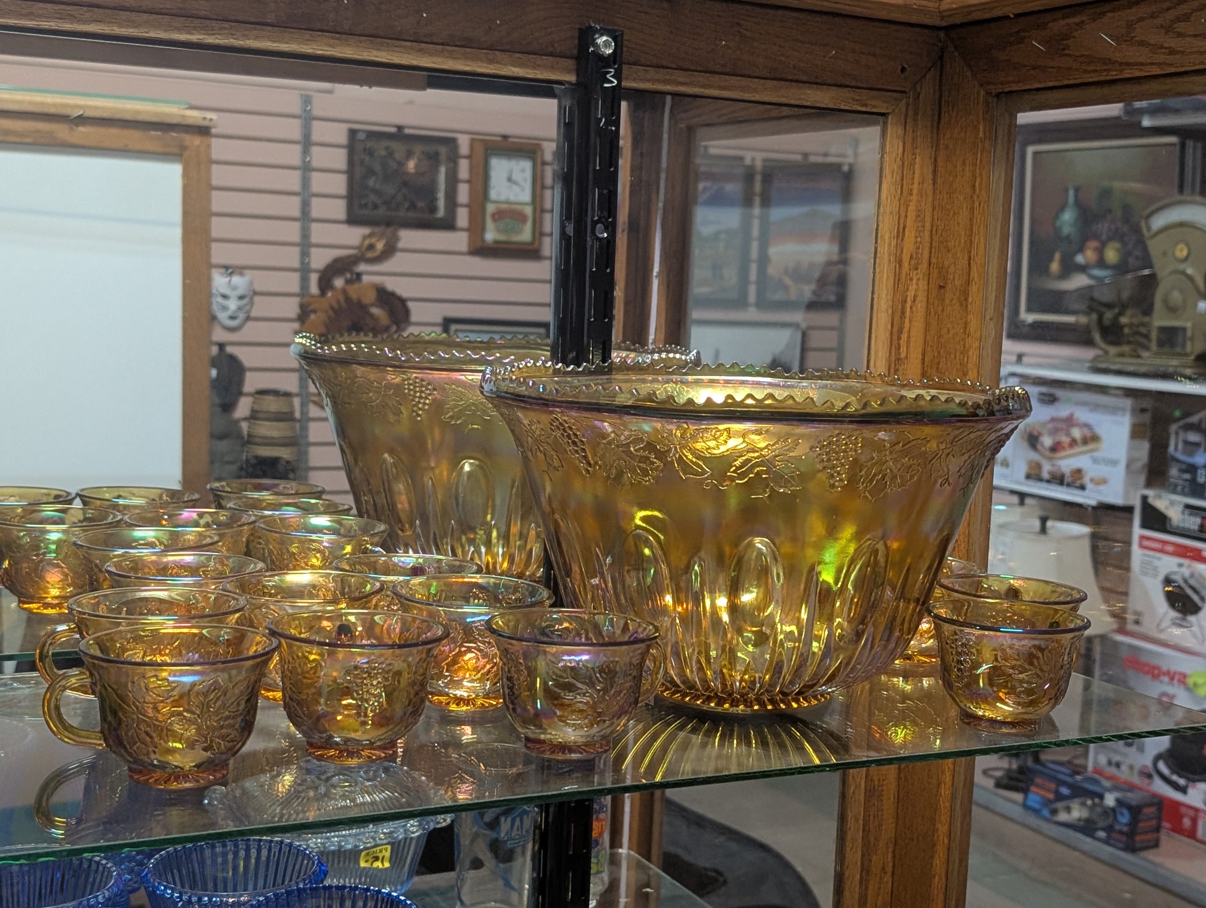 Vintage 13Pc Marigold Carnival Glass Punch Bowl Set Grape Pattern Display