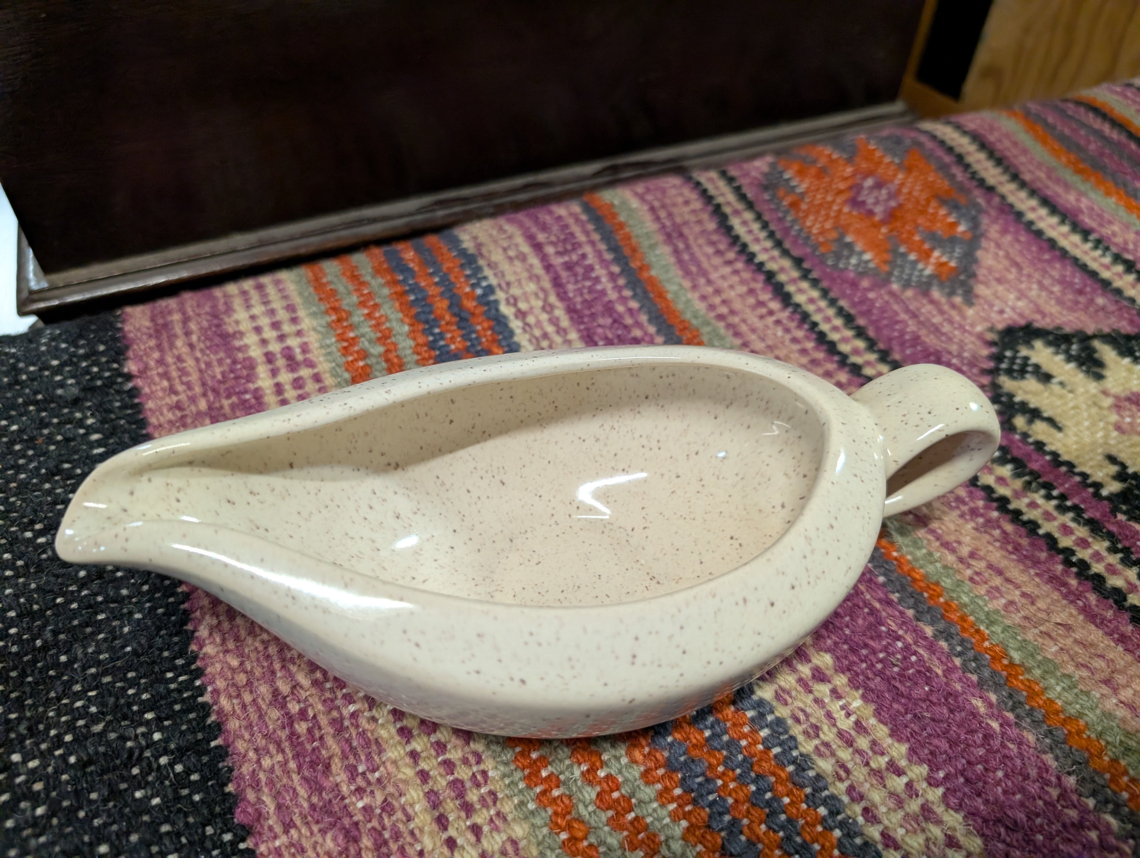 Speckled Ceramic Gravy Boat Sauce Server Cream Color Kitchen Tableware Serveware