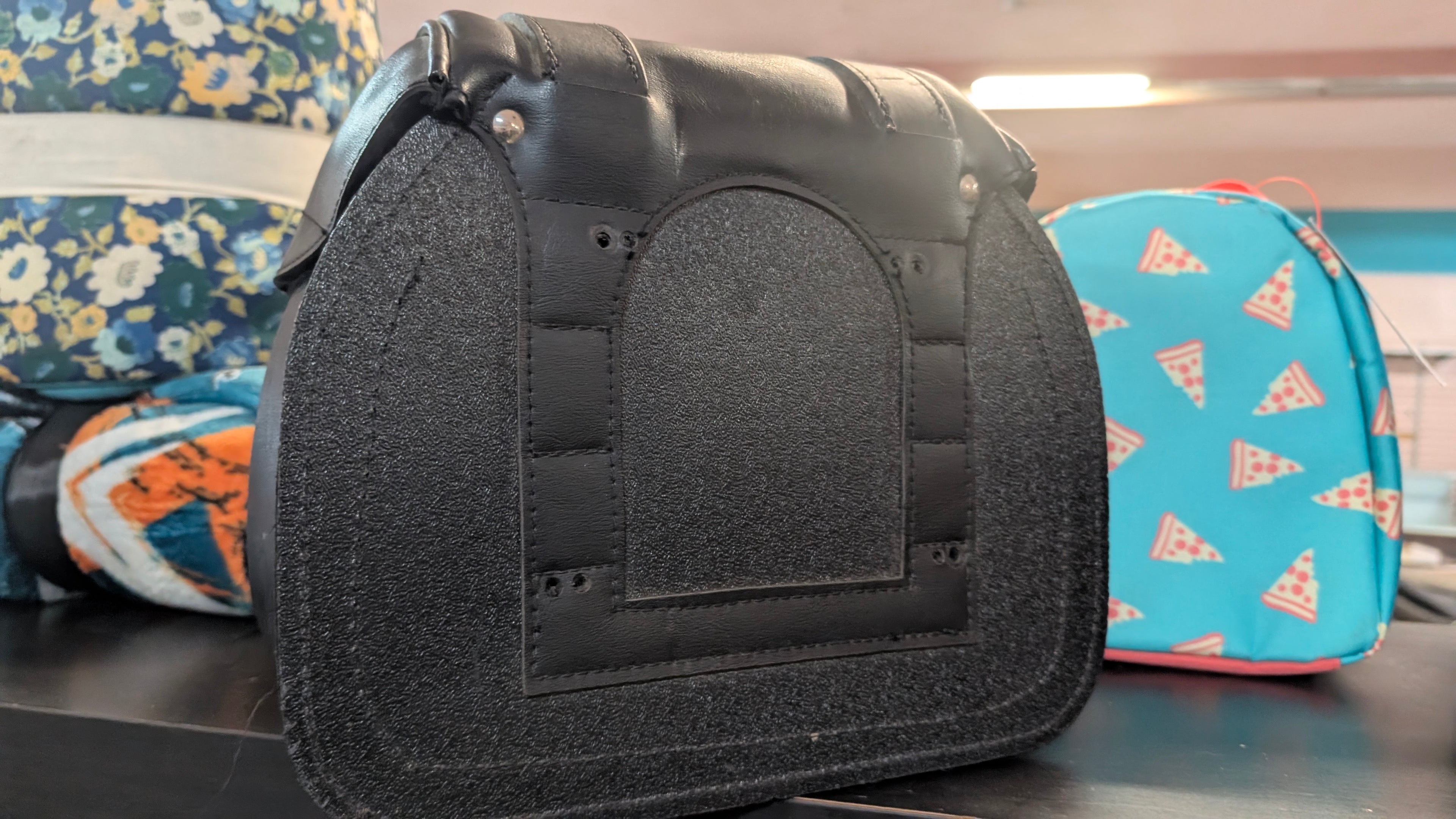 Black SaddlemEn Leather Motorcycle Saddlebag Studded Single Side Bag Accessory