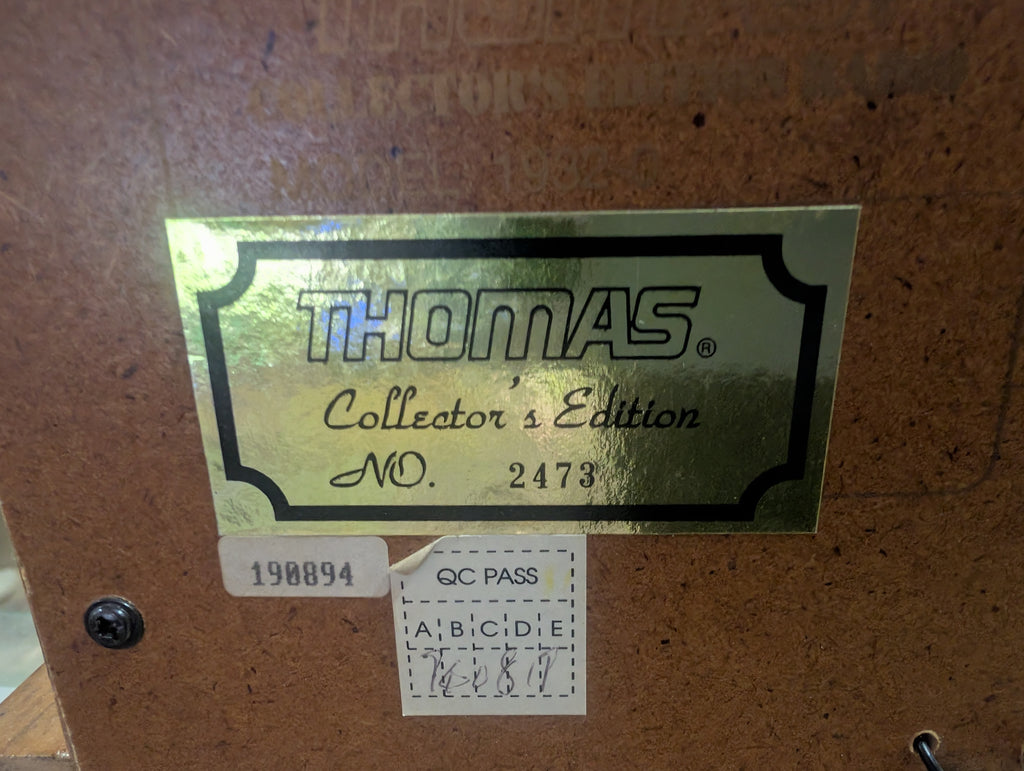 Thomas Collector’s Edition 1932 Cathedral Style Wooden AM FM Radio Display
