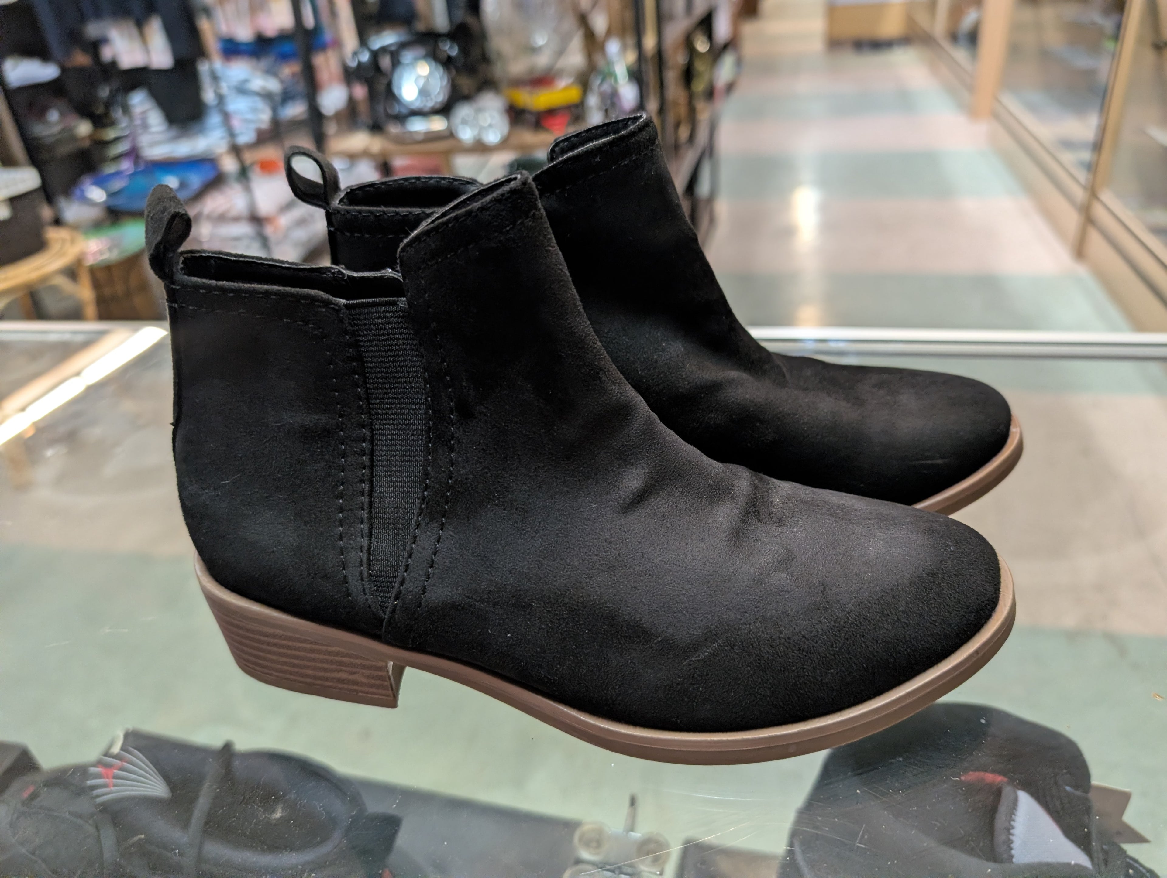 Women’s Black Faux Suede Chelsea Ankle Boots Size 6.5 Low Heel Pull On Style