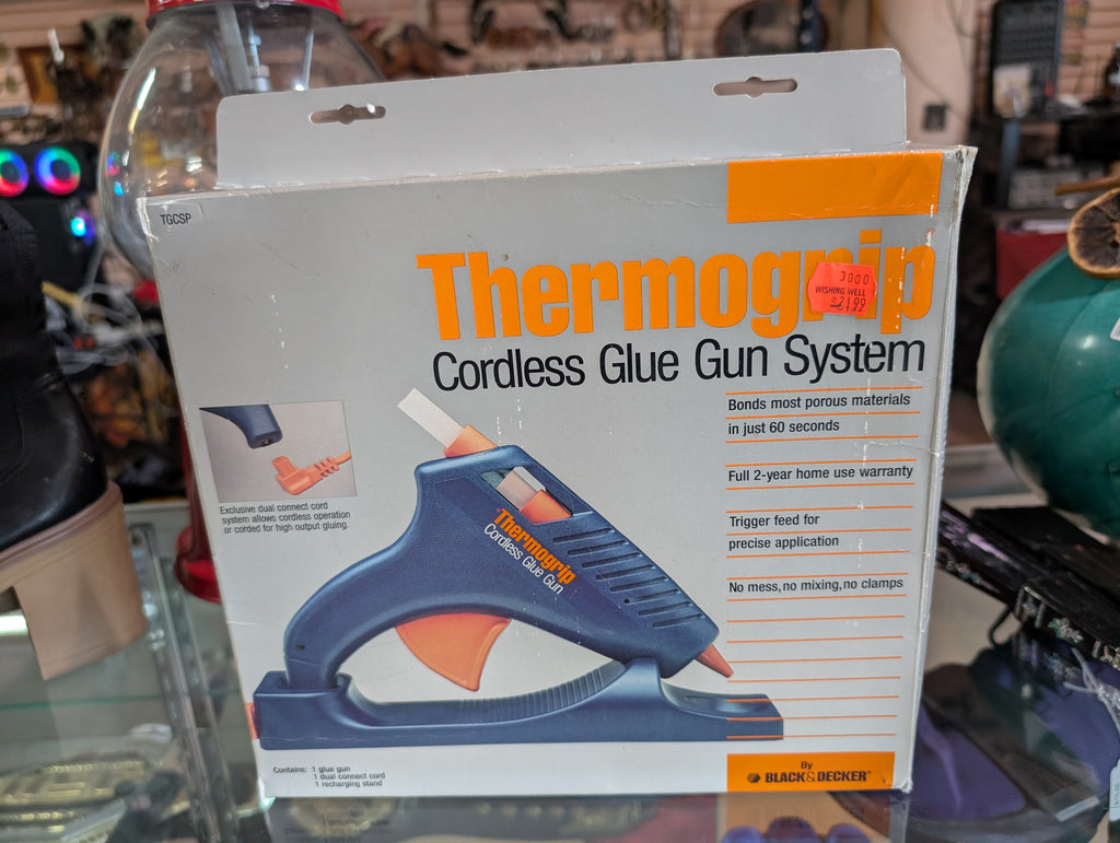 Black & Decker Thermogrip Cordless Glue Gun System With Charging Stand